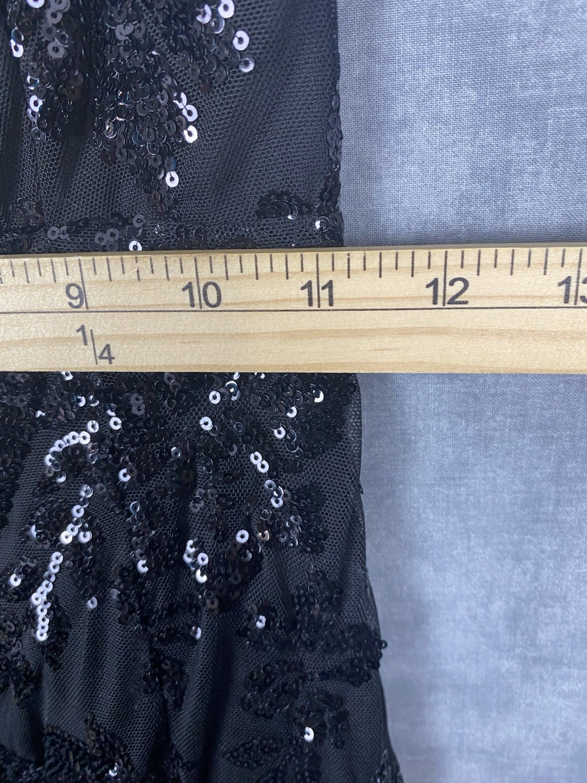 Windsor Black Sequin Halter Mermaid Formal Gown Dress Open Back Slit Size Large