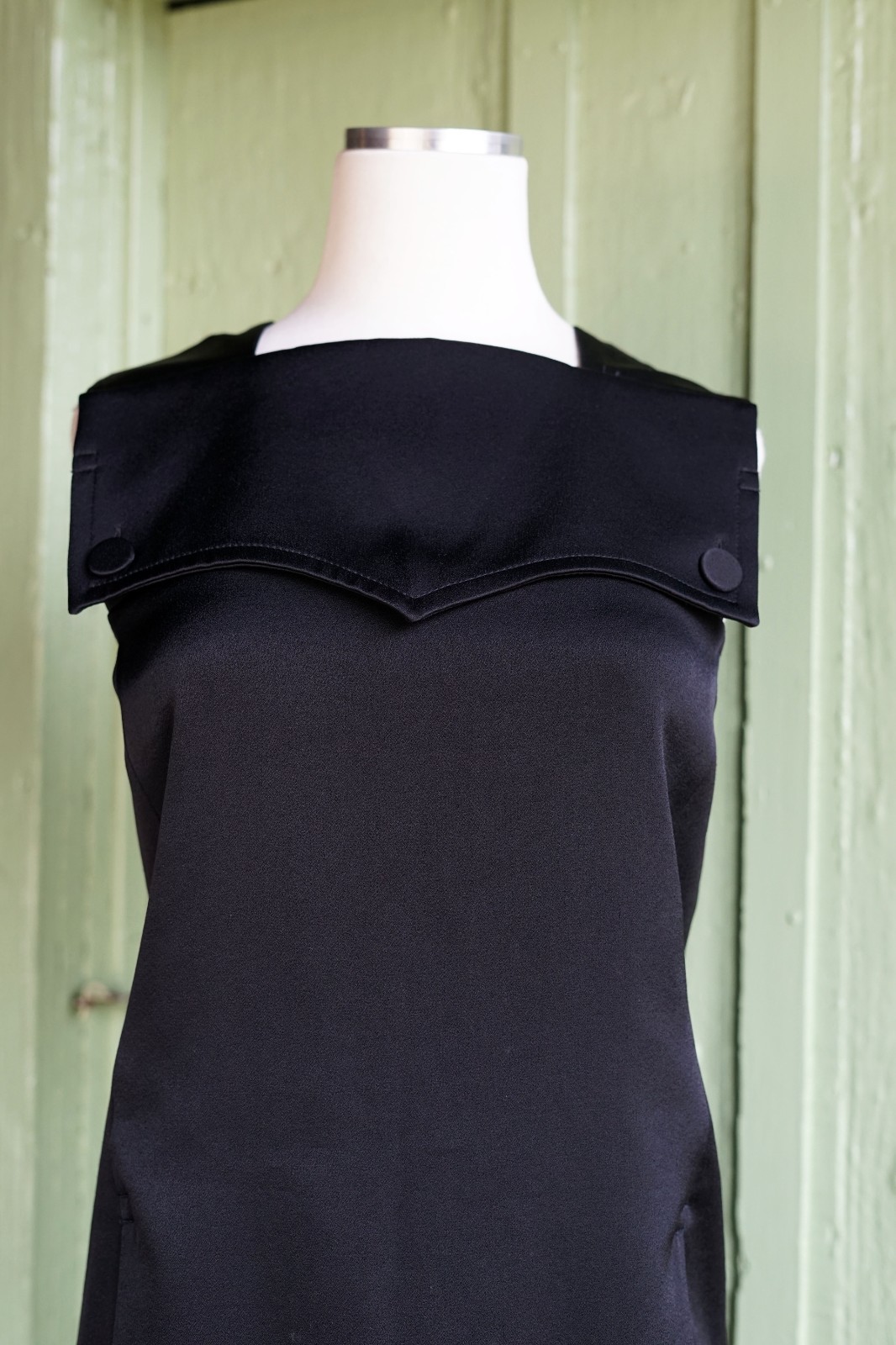 Givenchy Black Square Neck Collared Sleeveless Short Shift Dress Size 38