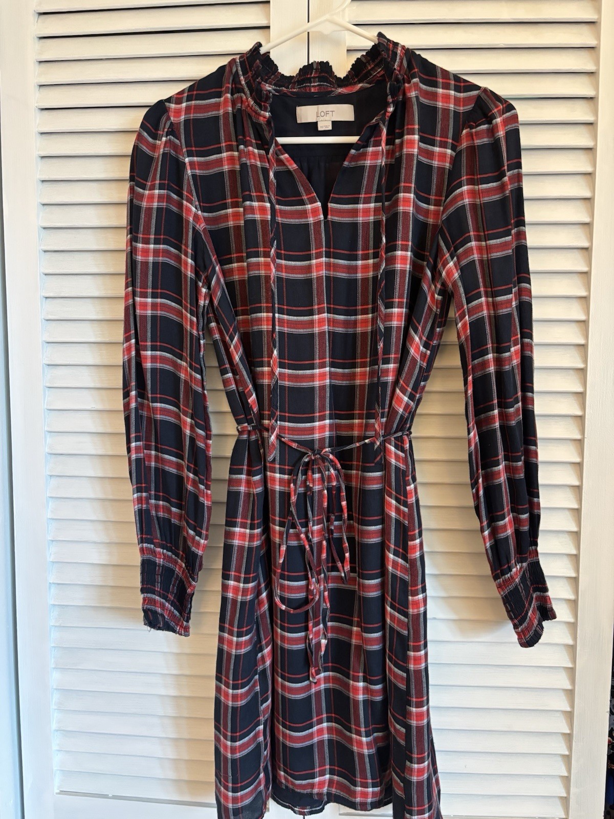 Loft Womens Shirt Dress Sz XS Blue Red Plaid Belted Lined Smocked Long Sleeves