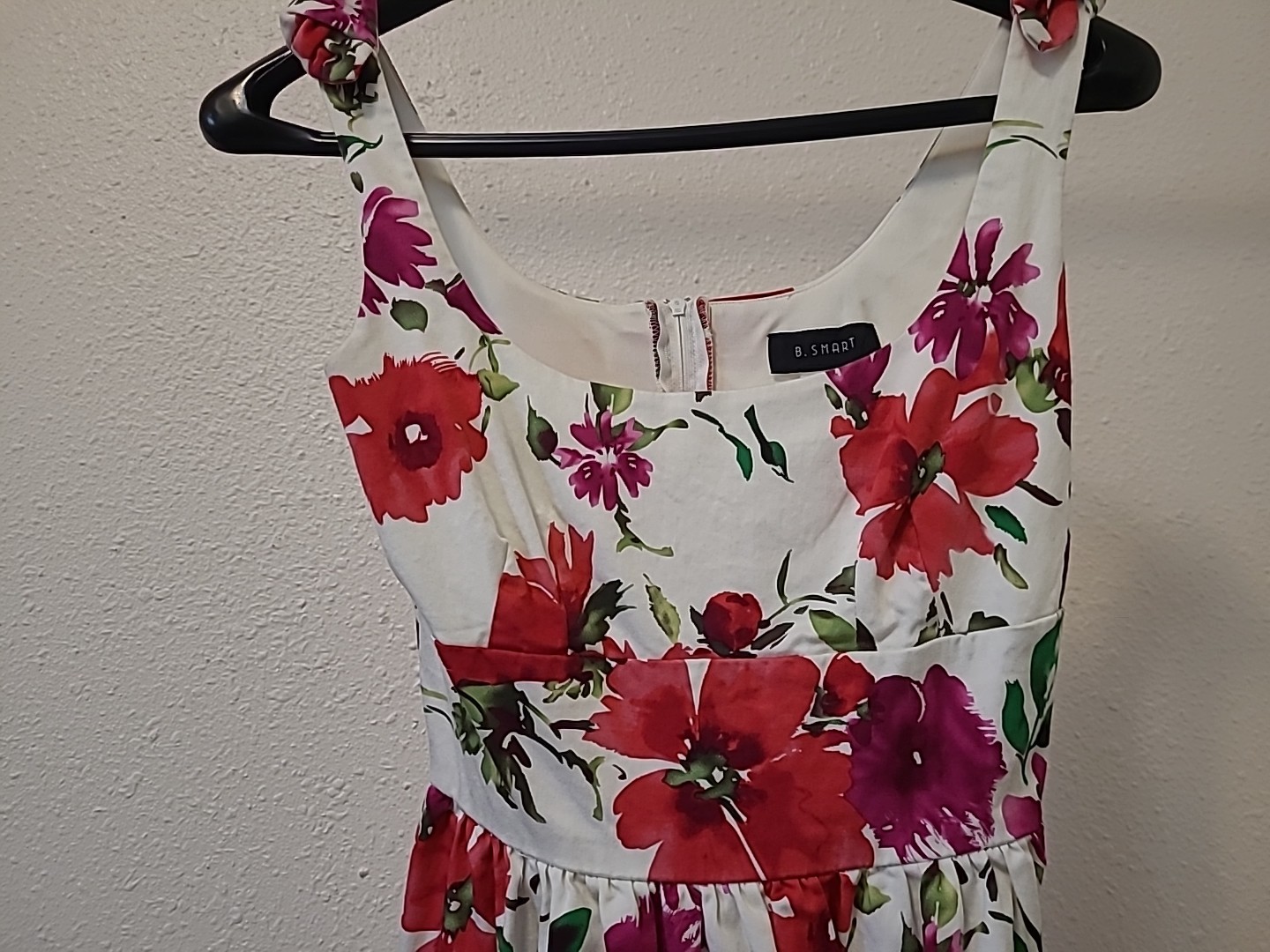 B. Smart Womens Dress Red Floral, Lined, Front Pockets, Size 6