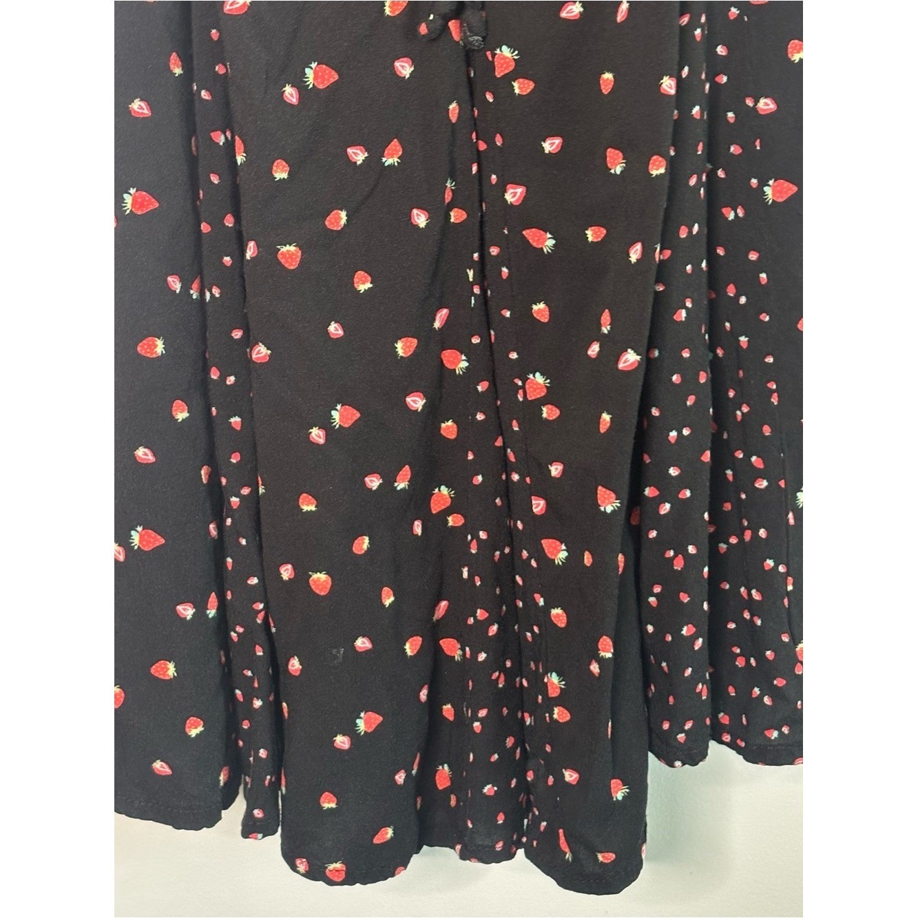 Wild Fable Black Strawberry Print Smocked Sundress Medium Summer Mini Dress