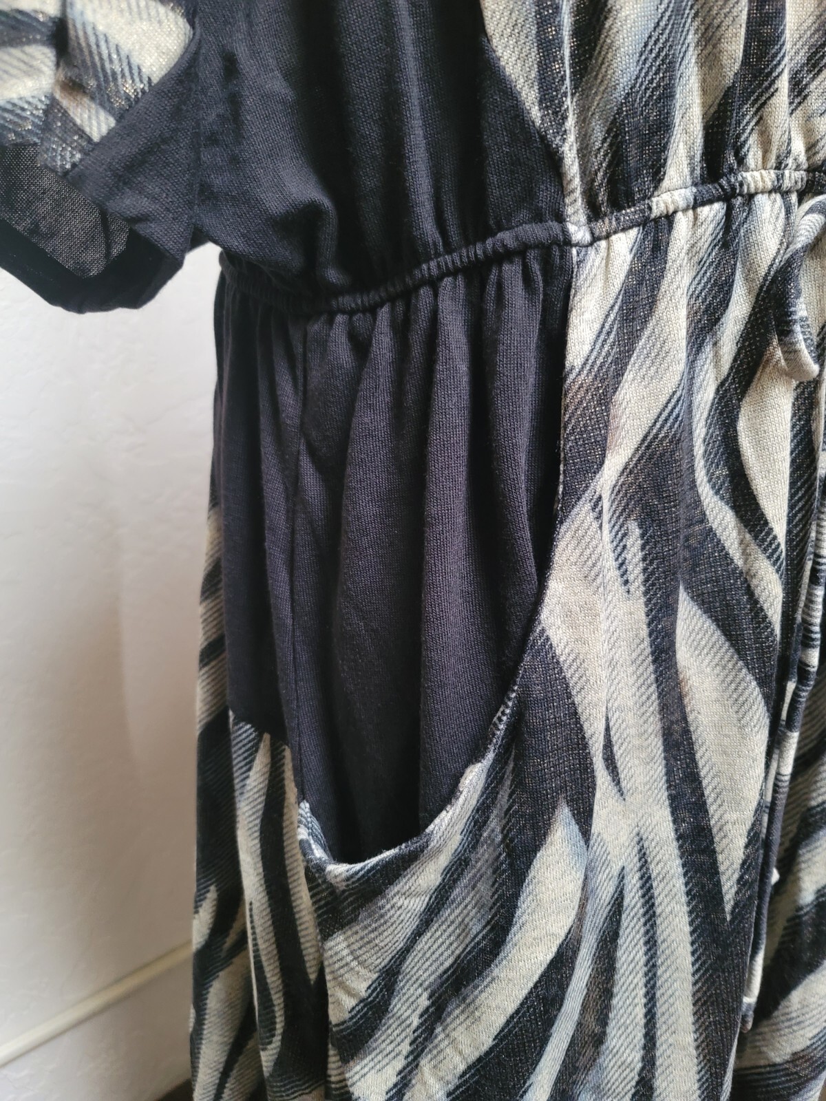 Womens 3X Black/Multi-Color Shortsleeve Dress With Pockets By Delirious Of LA
