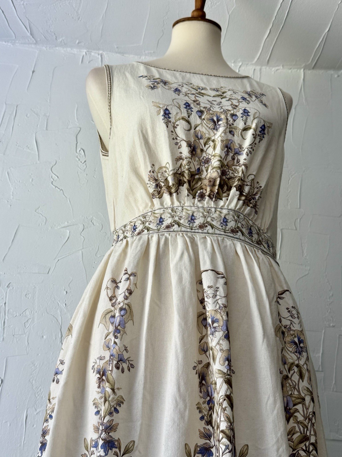 Max Studio London Floral Rayon Linen Dress Sz M Sleeveless Midi Cream Blue