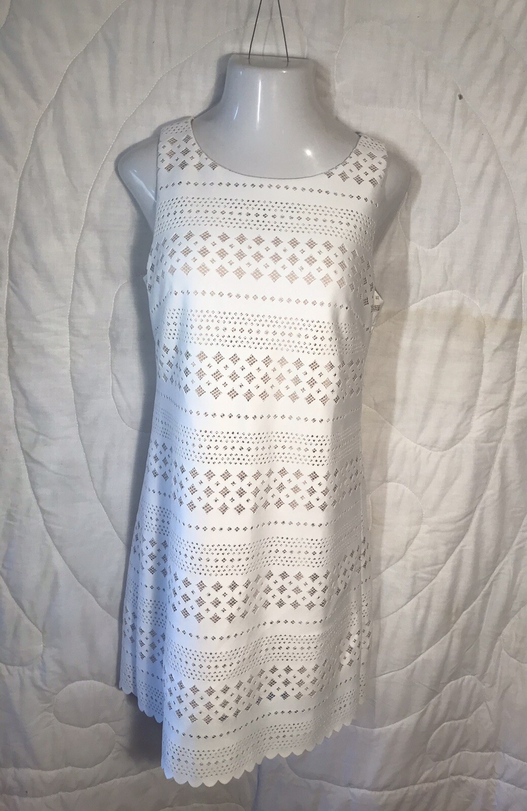 Johnston & Murphy Womens sleeveless laser cut dress Size 12 New with tags