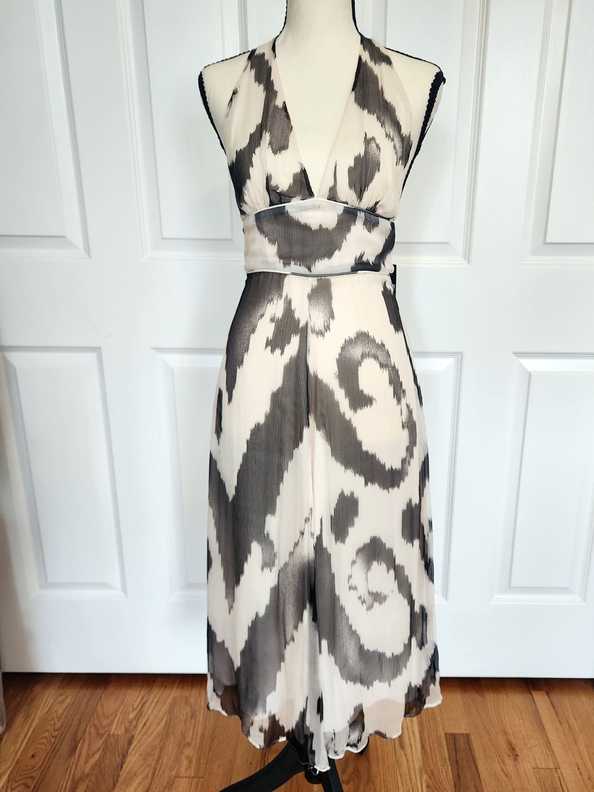 Tommy Hilfiger Women’s Grey and White Dress size 2 NWT