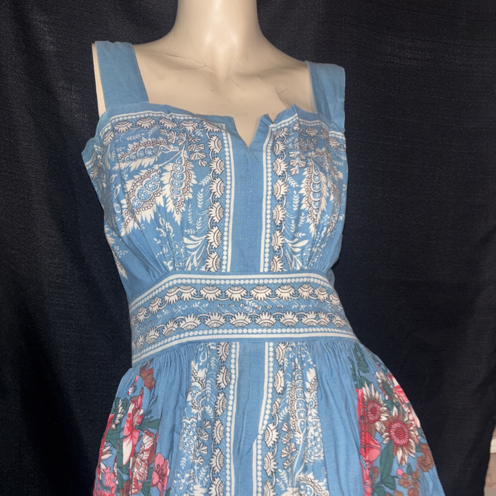 VICKI LYNN BARDON,Canada,vintage,scarf,blue,floral,border,M,no copy,Unique,WOW