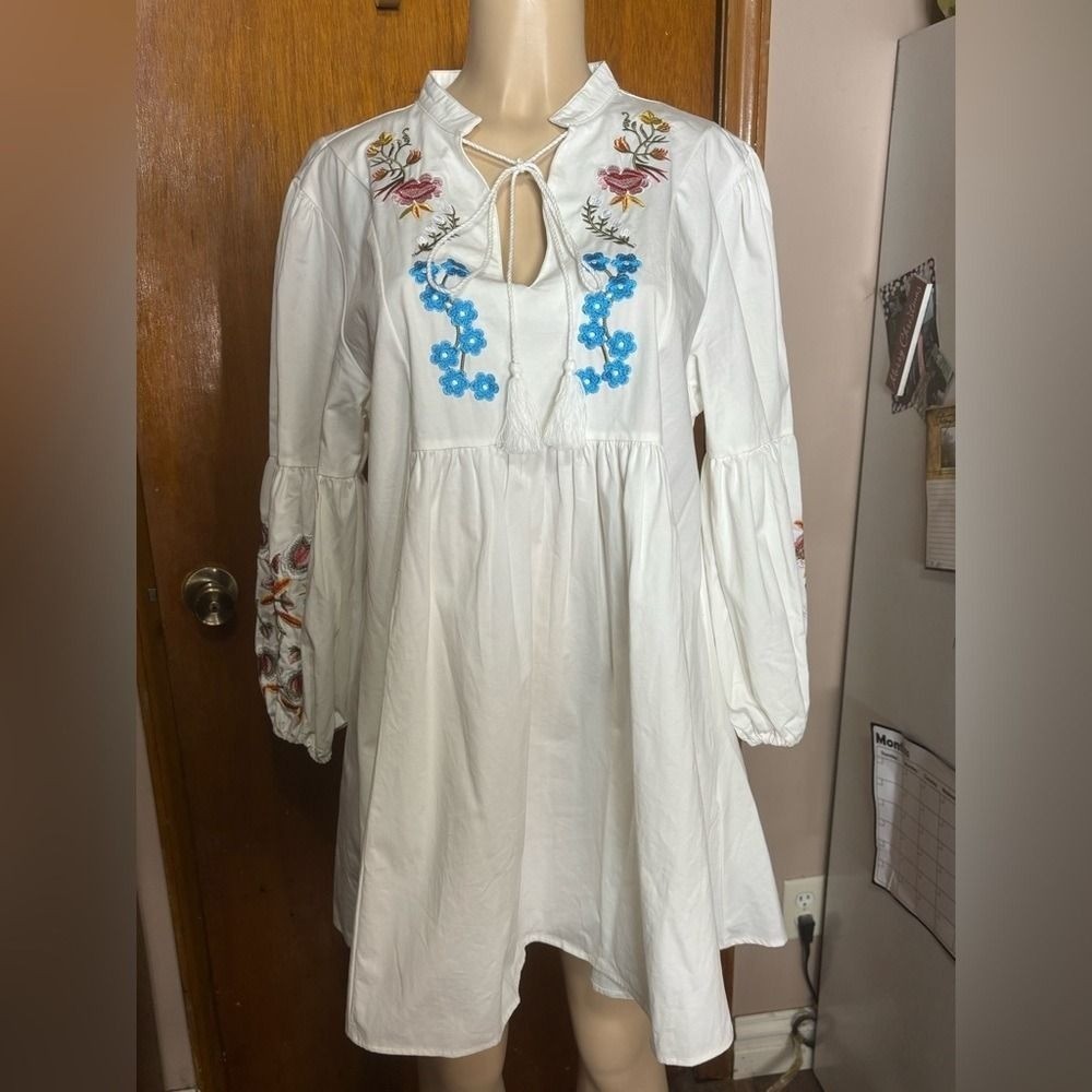 Boutique white pheasant embroidered tassle mini dress large classy luxury cotton