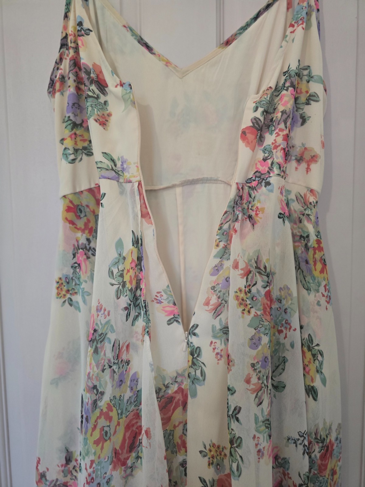 Gorgeous ASOS Floaty Tiered Ruffle Cream Floral Maxi Dress EU 38 UK 10 Worn Once