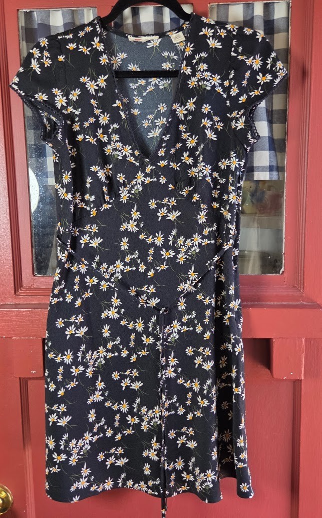 Levi’s Women’s Classic Black Multicolor Floral Cap Sleeve Dress Size XS NWT