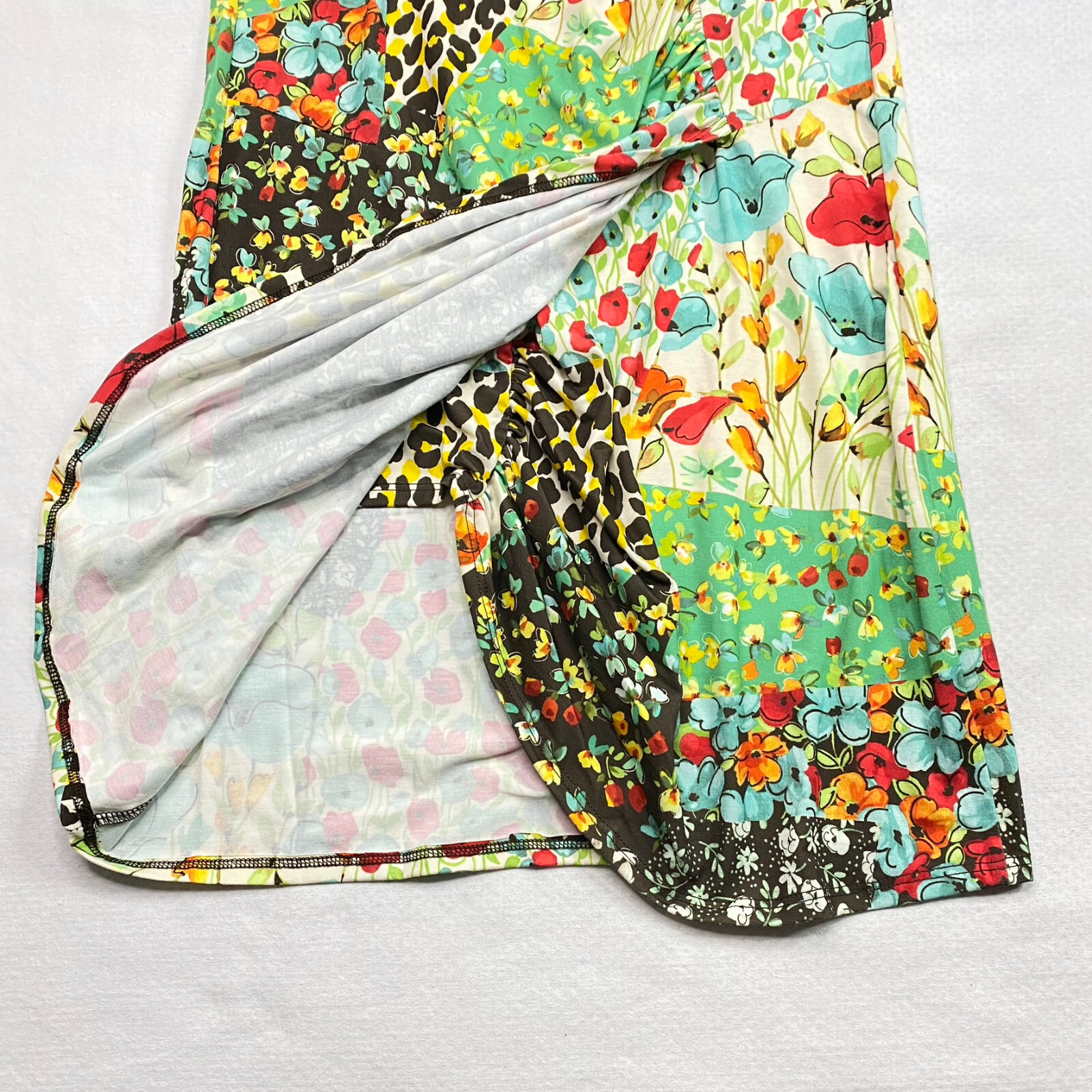 Isle Apparel Dress sz XS Multicolor Long Sleeve Scoop Neck Bodycon Artsy Boho