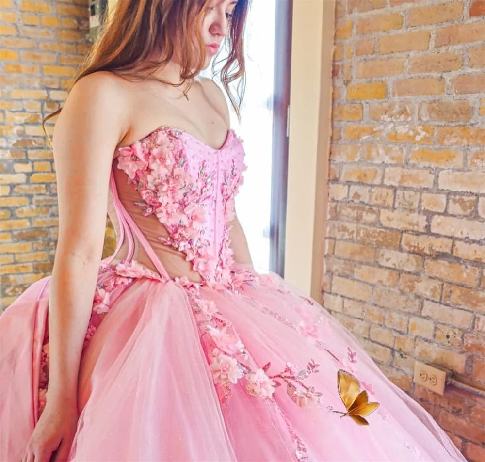 Tulle Quinceanera Dresses 15 Ans Sweetheart Illusion Corset Appliques Bowknot
