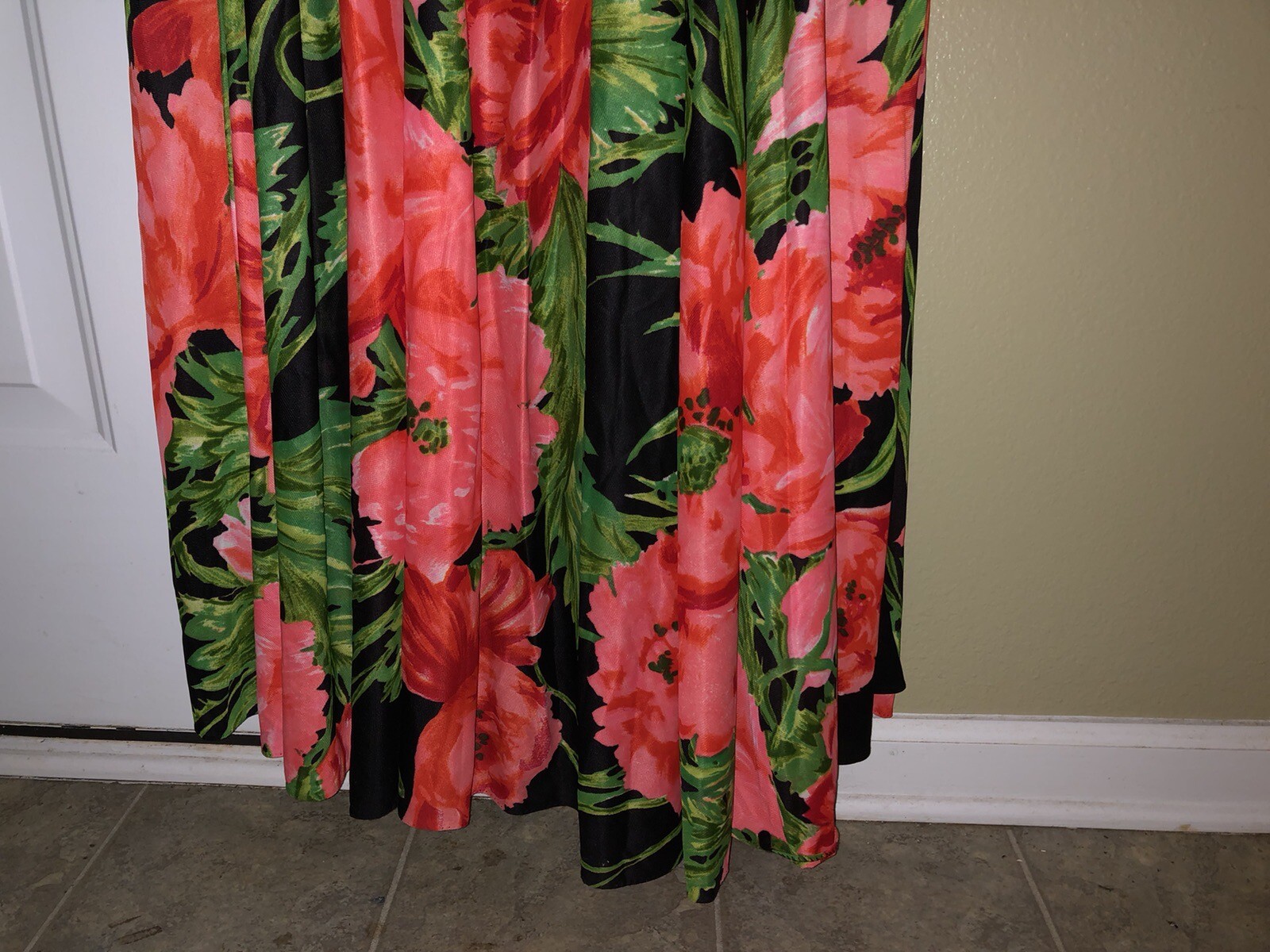 Dress Bust 34”