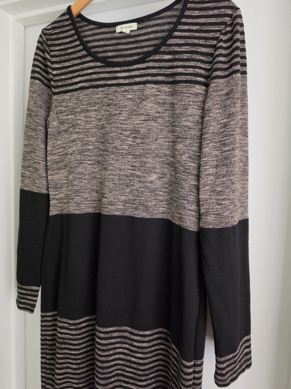 Max Studio Gray Black Long Sleeve Stretch Knee Length Sweater Dress Size Large