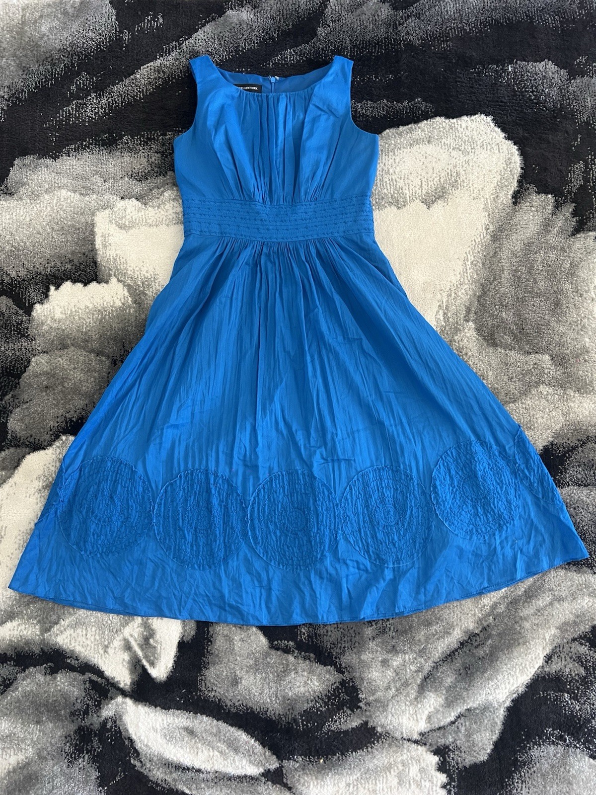 Jones New York Blue Fit & Flare Midi Dress Size 8 Sleeveless Embroidered Hem