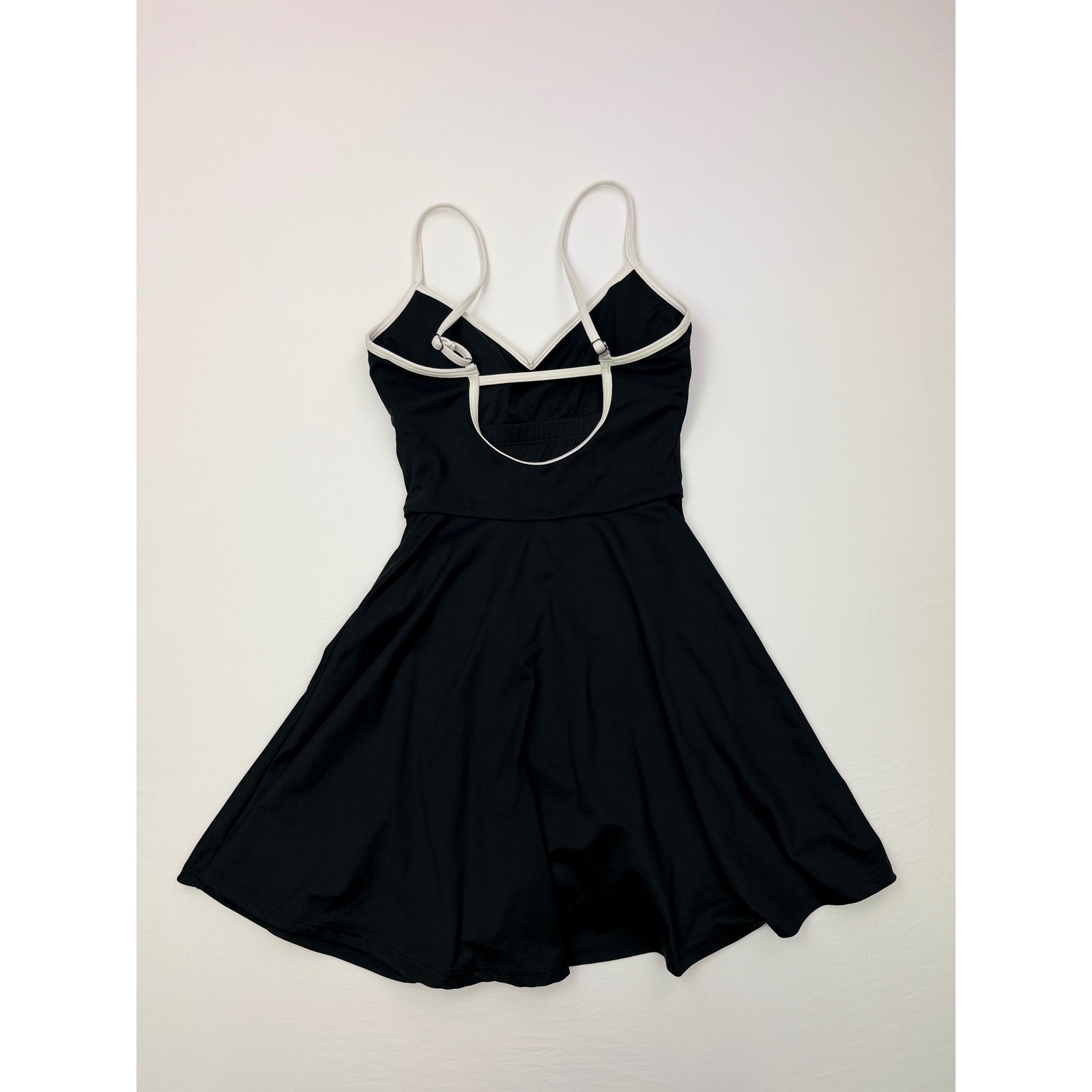 Gilly Hicks Active Dress Black White Trim Built-in Shorts Pocket XS Mini Tennis