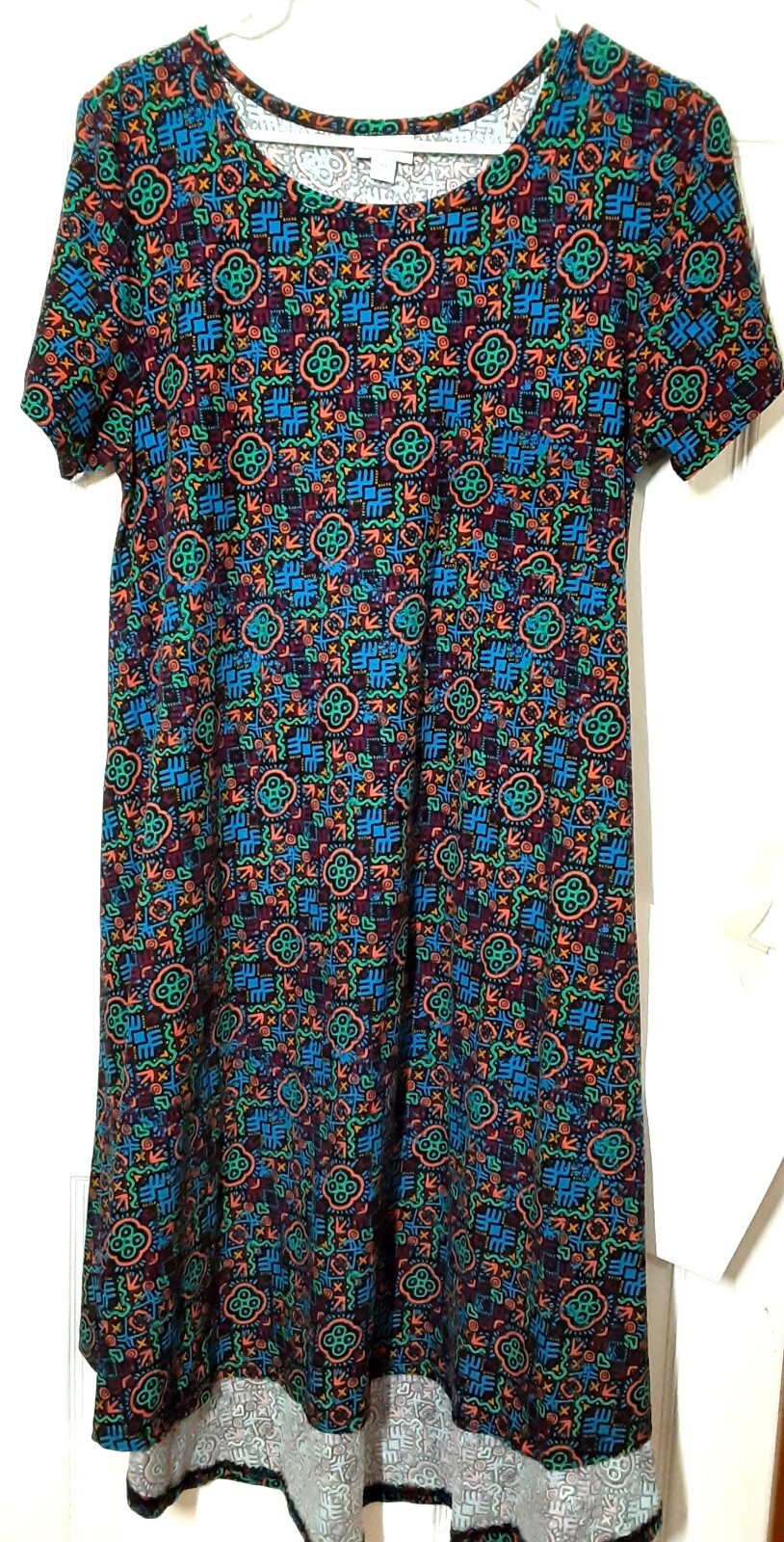 LuLaRoe Woman’s Dress Size MEDIUM, Chest Pocket, Below Knee, Short Sleeve