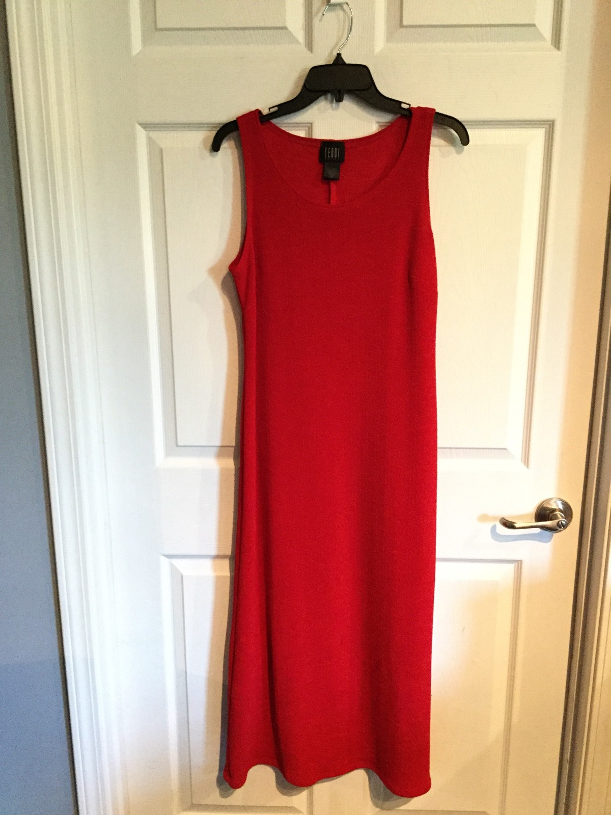 Teddi Woman’s 10 Petite Red Sleeveless Dress Round Neck 96% Polyester –