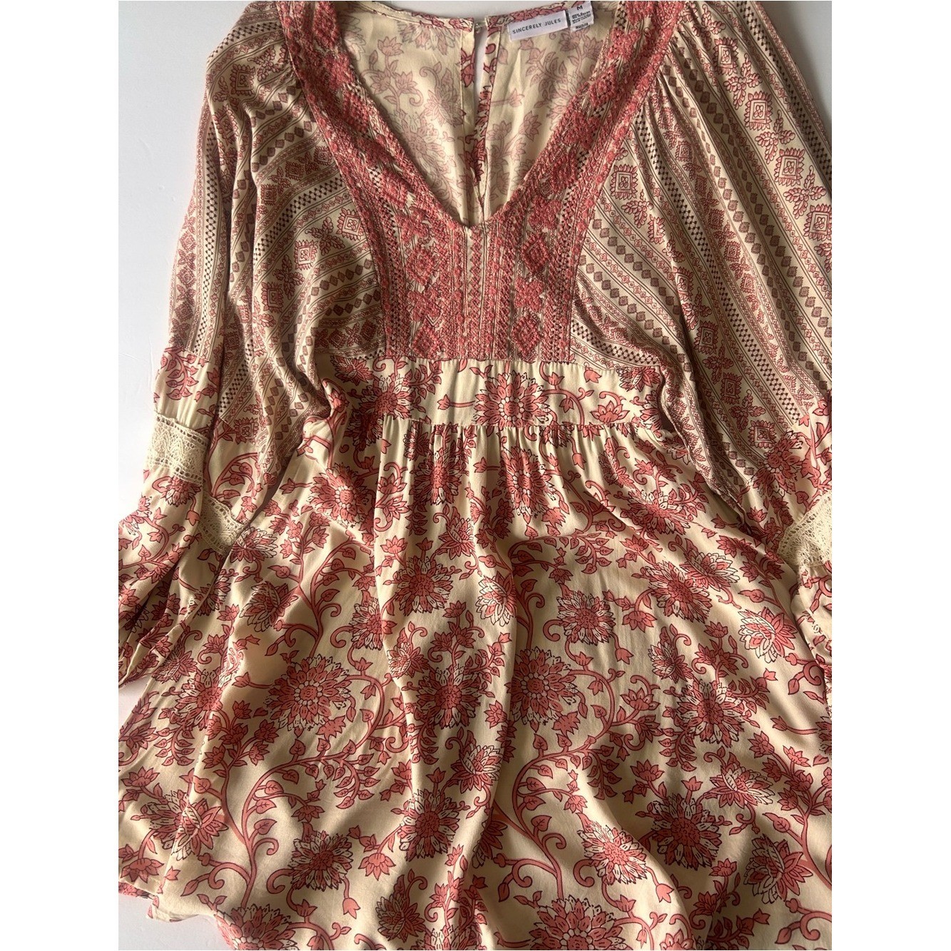 Boho Embroidered Floral Mini Dress | Coral& Ivory | 3/4 Sleeve. Size Medium