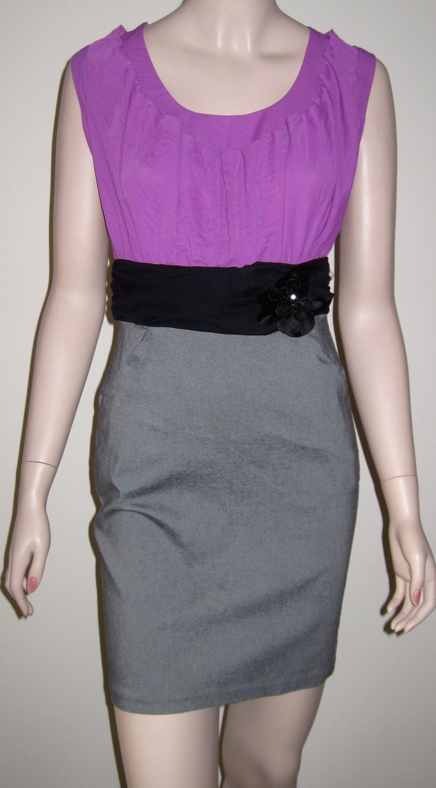 XOXO Color Block Sleeveless Dress Size 5/6 Pink Gray Black Empire beaded accent