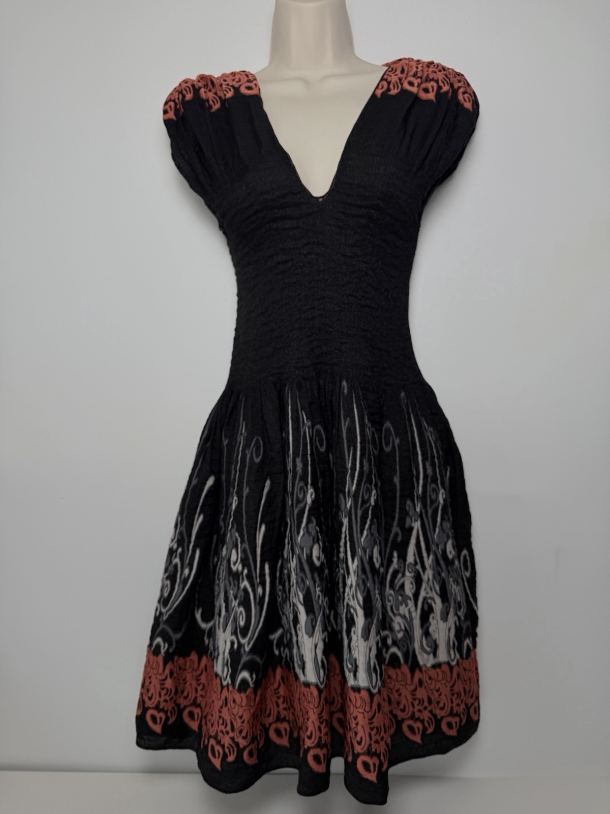 MAX EDITION Jacquard Smocked Top Fit-and-Flare dress Black /Coral Size S/M