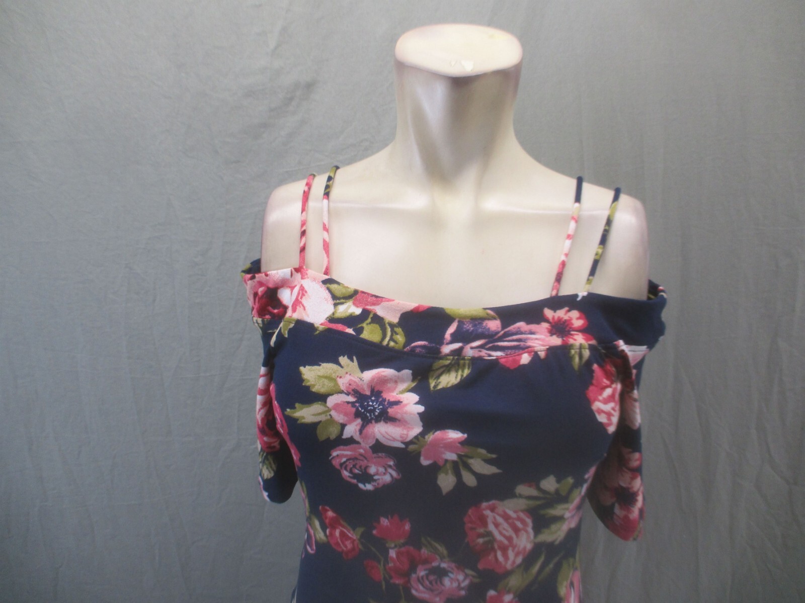 Haute Monte Size M Womens Floral Short Cold Shoulder Sleeve Bodycon Dress 071