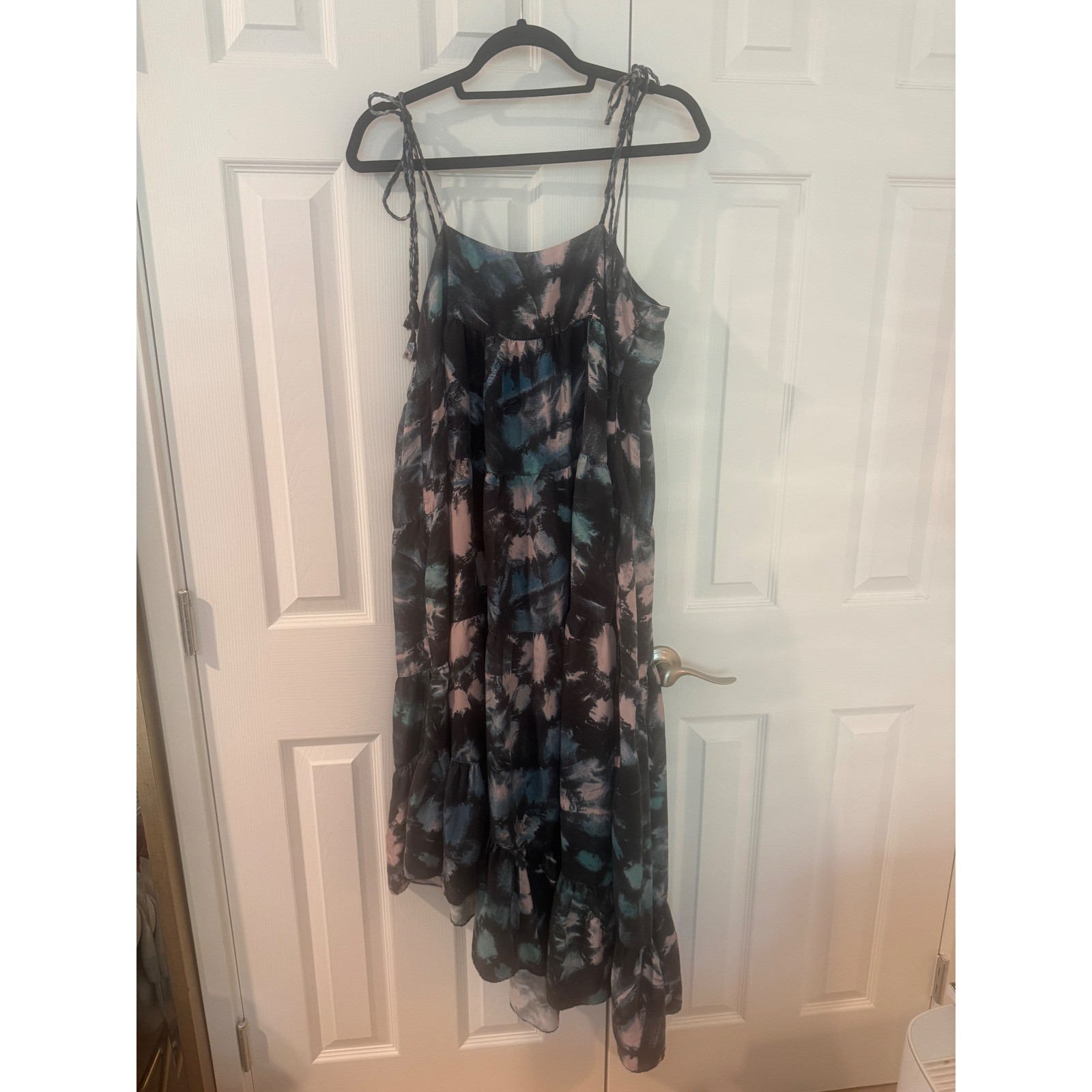 Unsubscribed Silk asymmetrical Tie Dye Tiered Midi Dress Black Pink Blue Size 8.