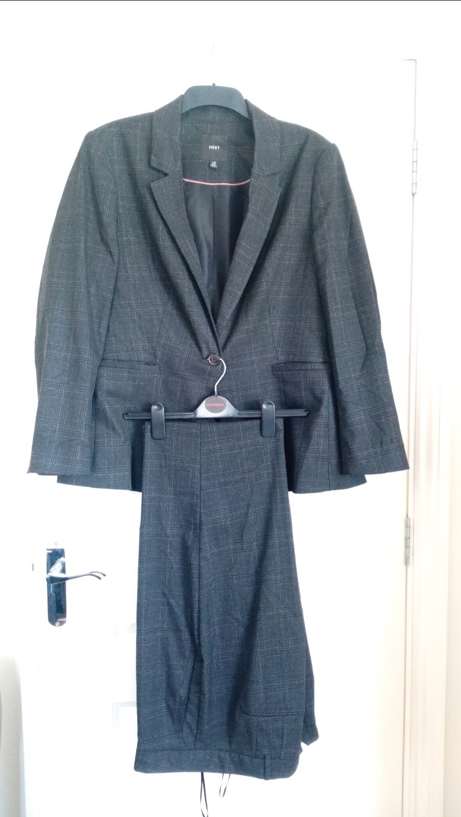 WOMEN NEXT 2 PIECE OFFICE TROUSERS SUIT JACKET. SIZE 20