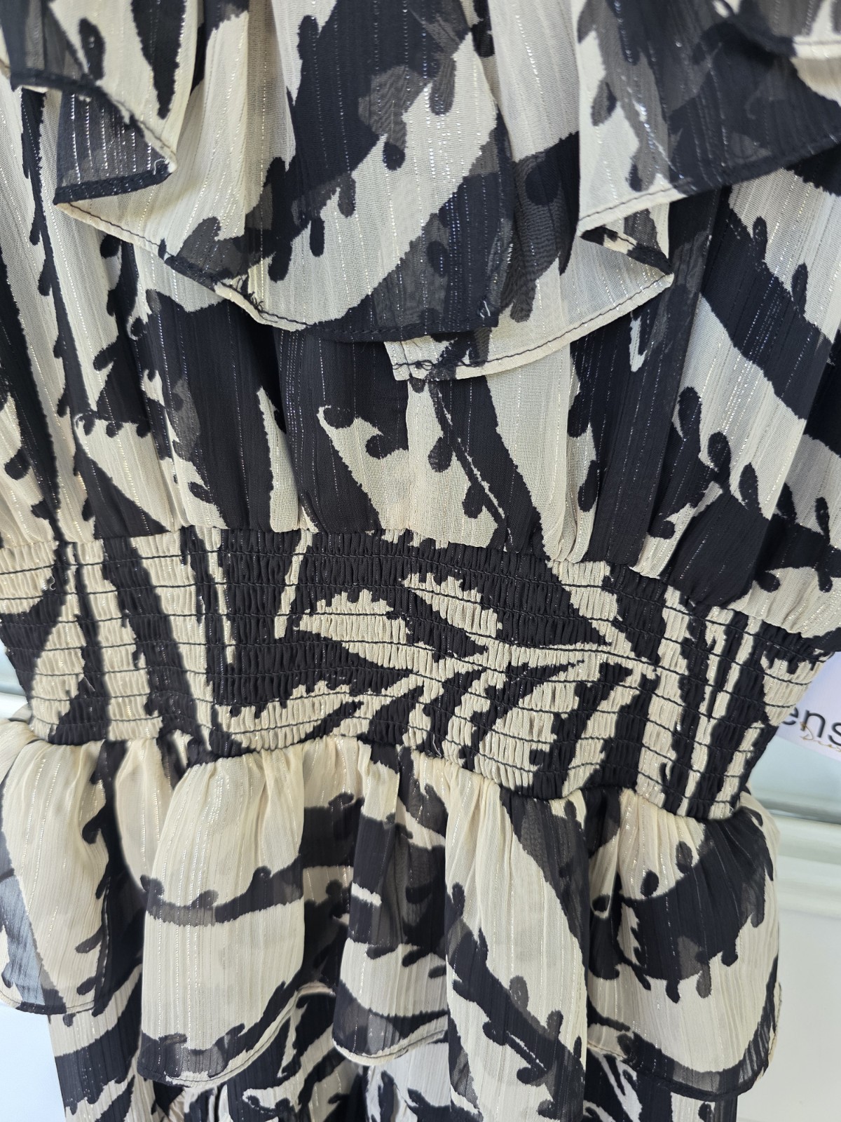 Kensie Dress Size 2 Black Beige Ruffle V Neck Midi Fit Flare Sheer Overlay $129