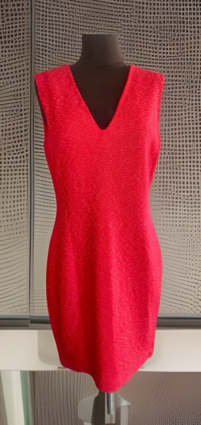 St. John Refined Knit Sheath Dress Knee-Length Sleeveless in Poppy Size 6