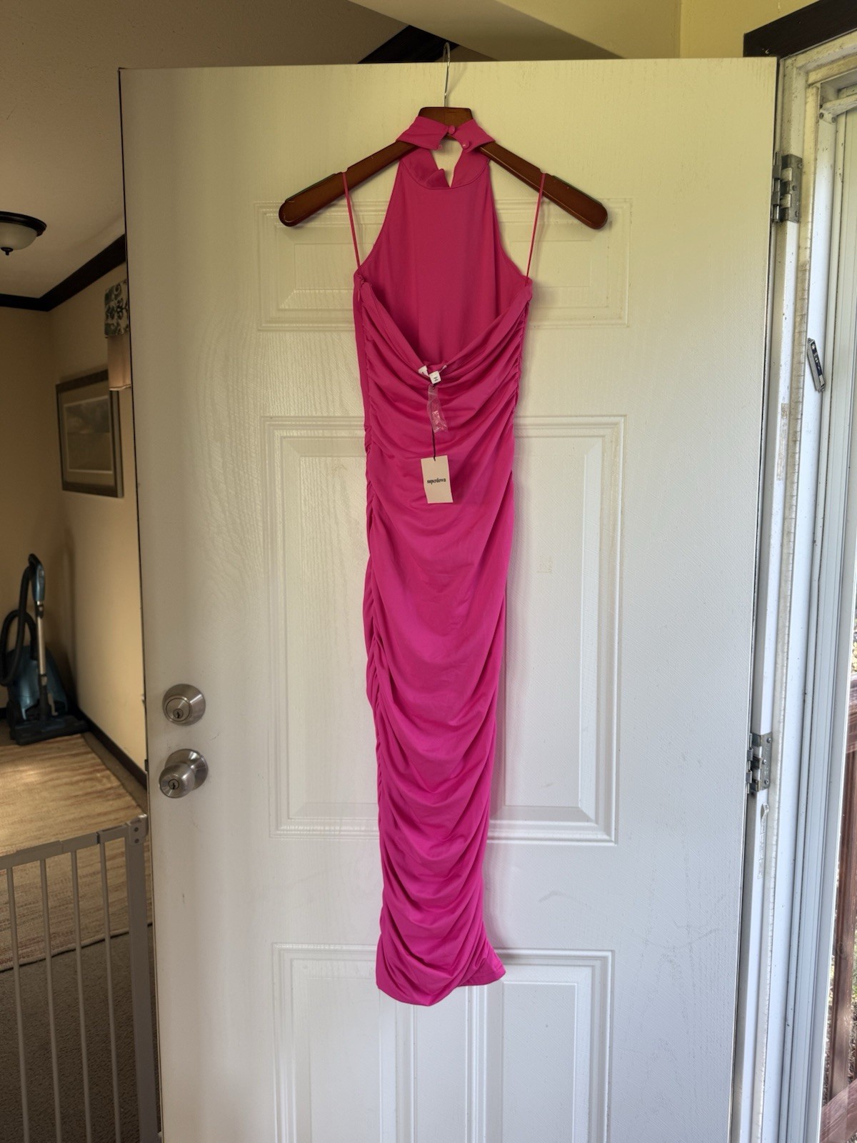 NWT superdown Mallory halter hot pink ruched bodycon midi dress – XXS