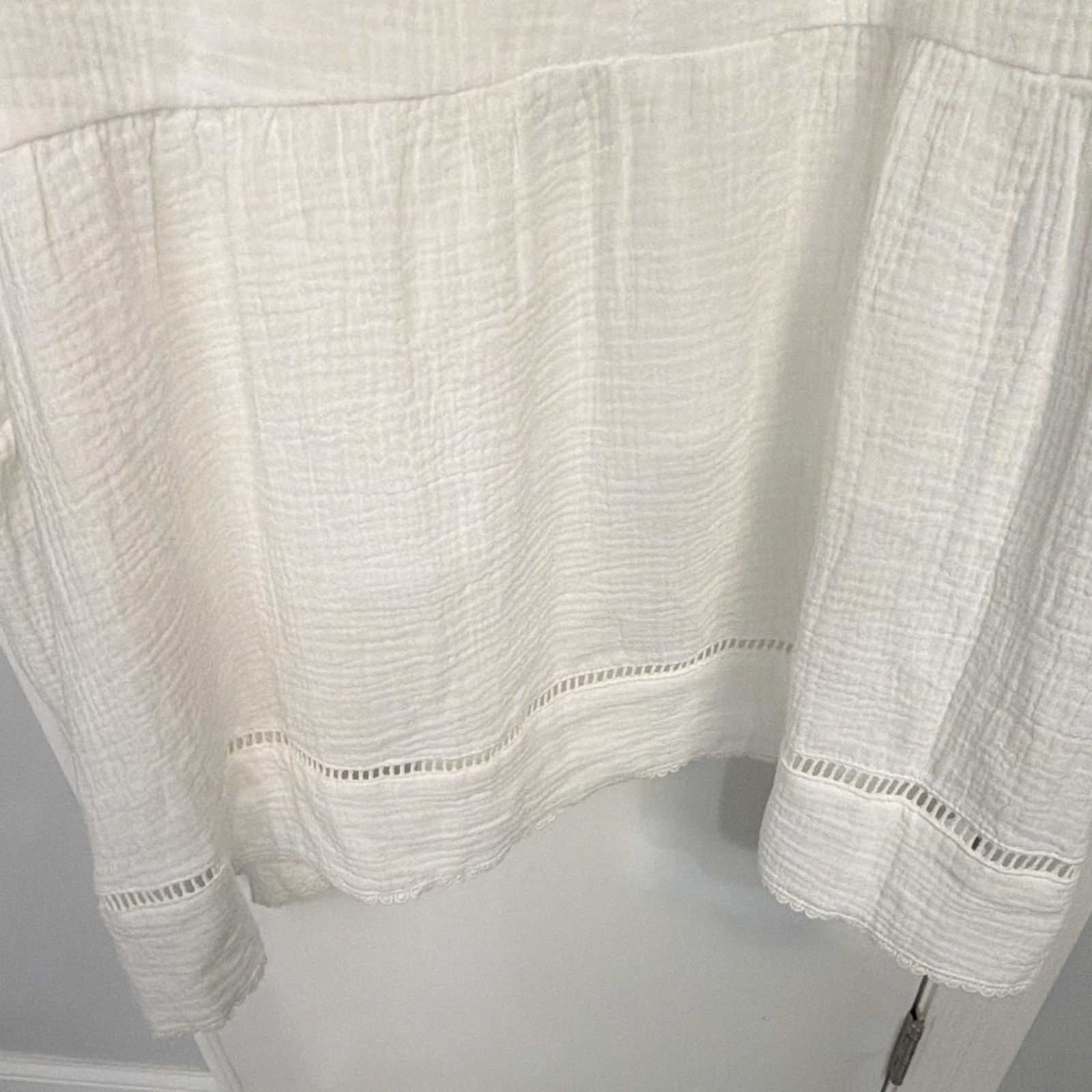 Chico’s White Solid Midi Shift Dress V-Neck Flutter Sleeve Eyelet Cotton 3