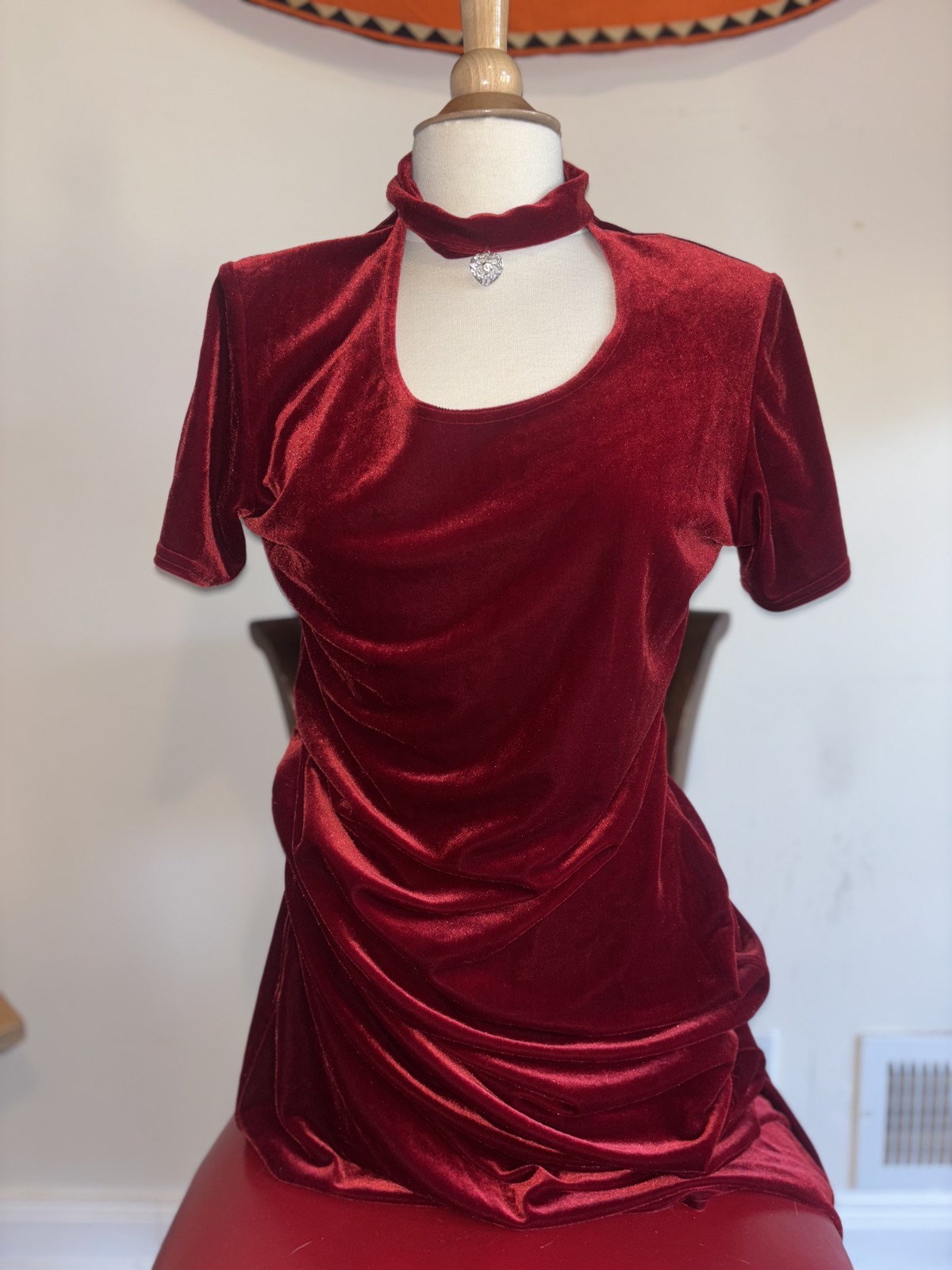 Gorgeous Plus Size (14) Y2K Oxblood Velvet Dress With Choker and Charm