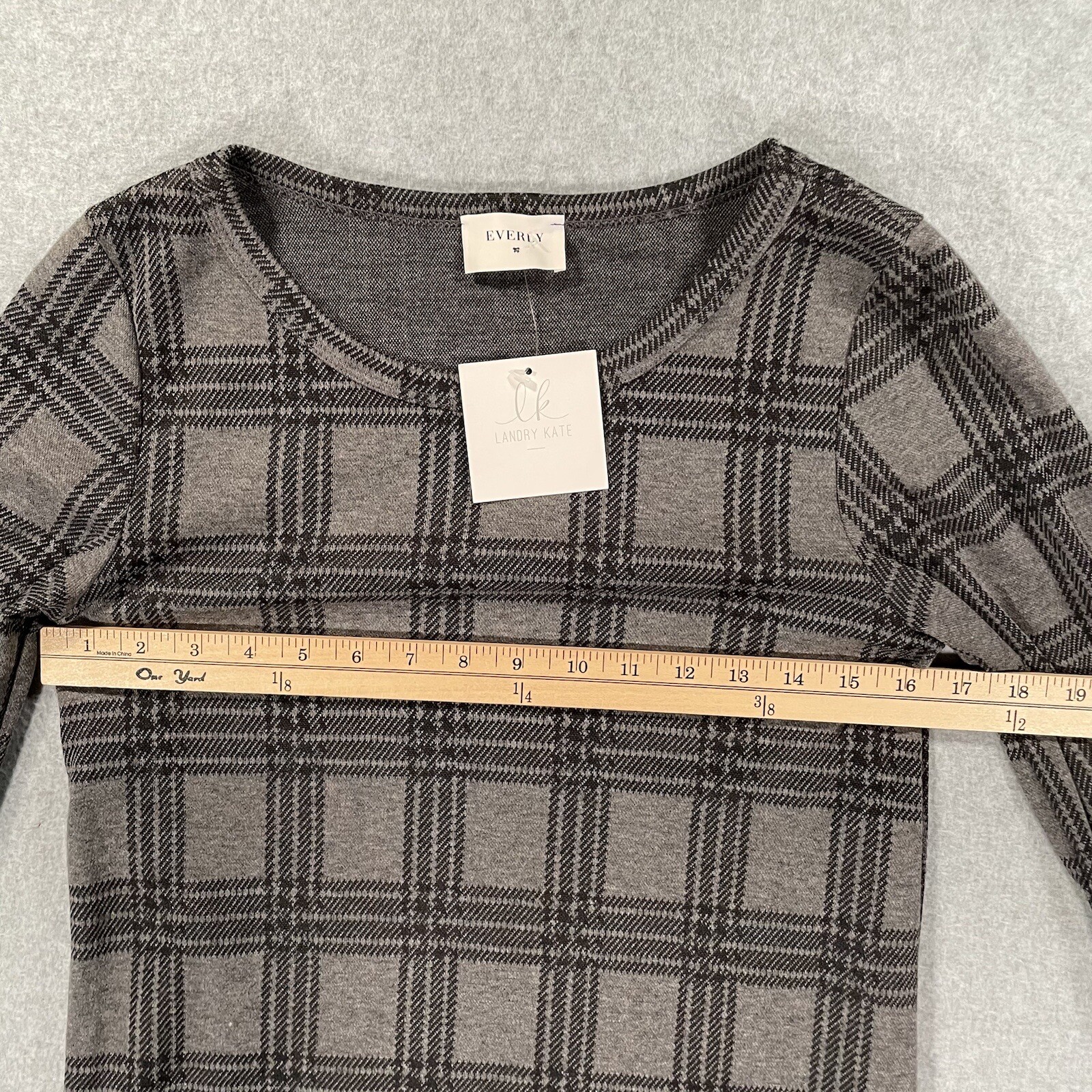 NWT Everly Adele Shift Dress Grey Plaid Ruffle Sleeve Size Small USA Made DR8246