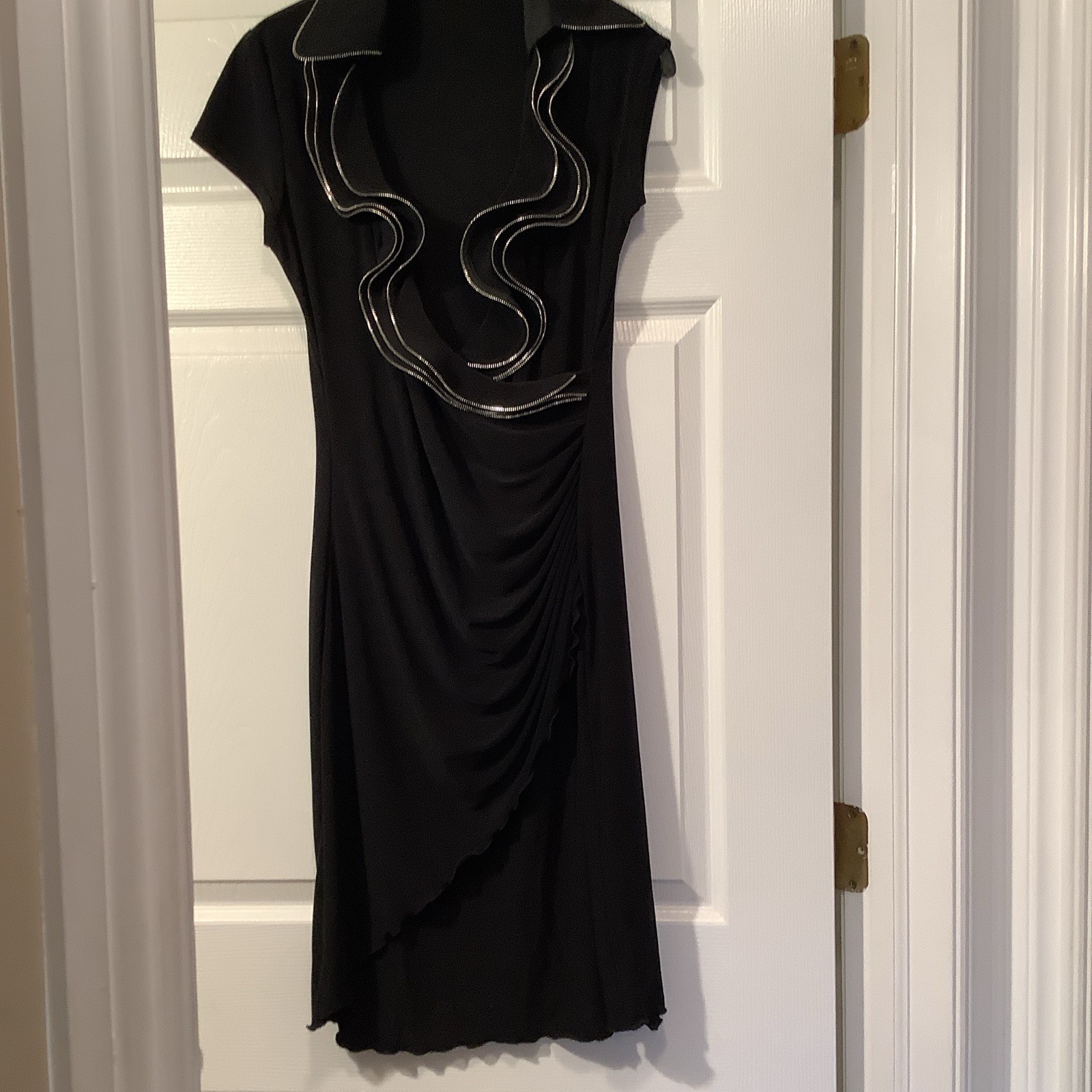 Joseph Ribkoff Black Sheath Knee Dress V-Neck Short Sleeve Stretch Knit Zip 6