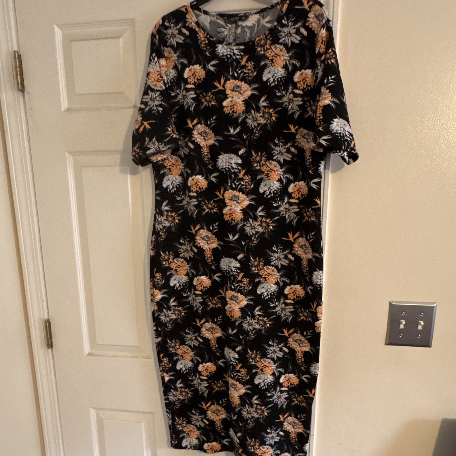 SHEIN CURVE Black Beige White Floral 3/4 Sleeve Round Neck Shift Dress 2XL