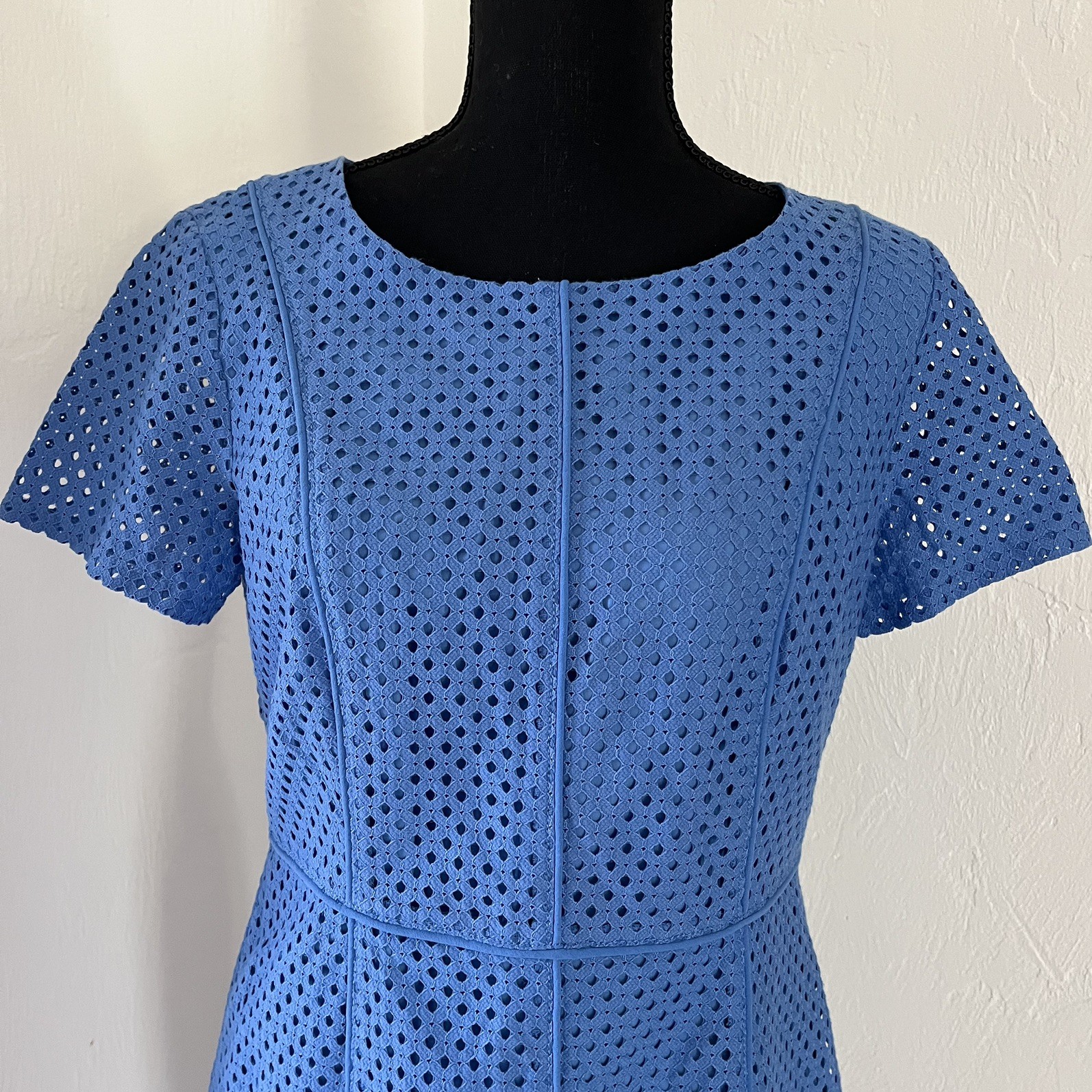 Talbots Shift Sheath Dress Periwinkle Blue 6 Laser Cut Lined Office Garden Guest