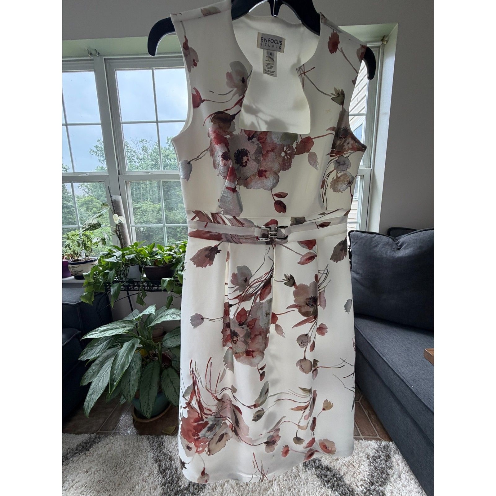 Enfocus Studio White & Rose Floral Sleeveless Belted Sheath Dress – Size 4