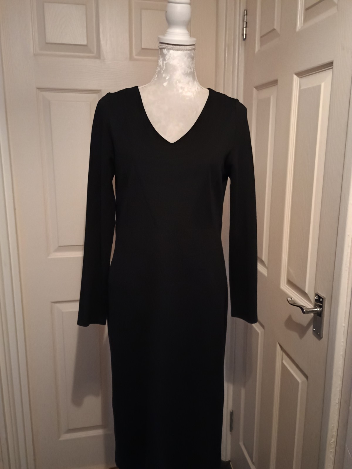 CLAUDIA C BARCELONA, LONG SLEEVE, V-NECK DRESS. BLACK. SIZE UK 12 (EXC COND)