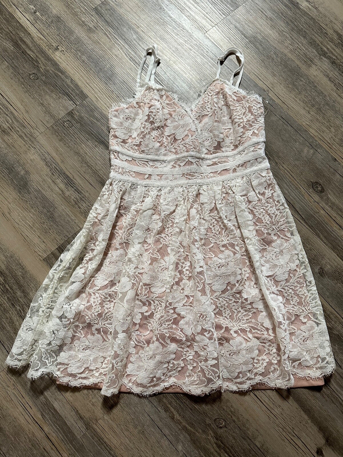 Impressions White Lace Overlay Dress Spaghetti Strap Women’s Small
