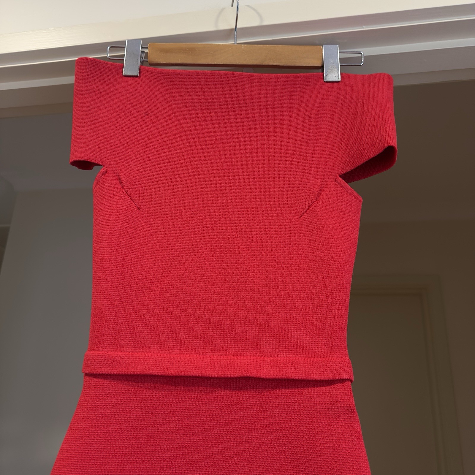 Scanlan Theodore Crepe Knit Cold Shoulder Milano Dress Red VGC Size XS