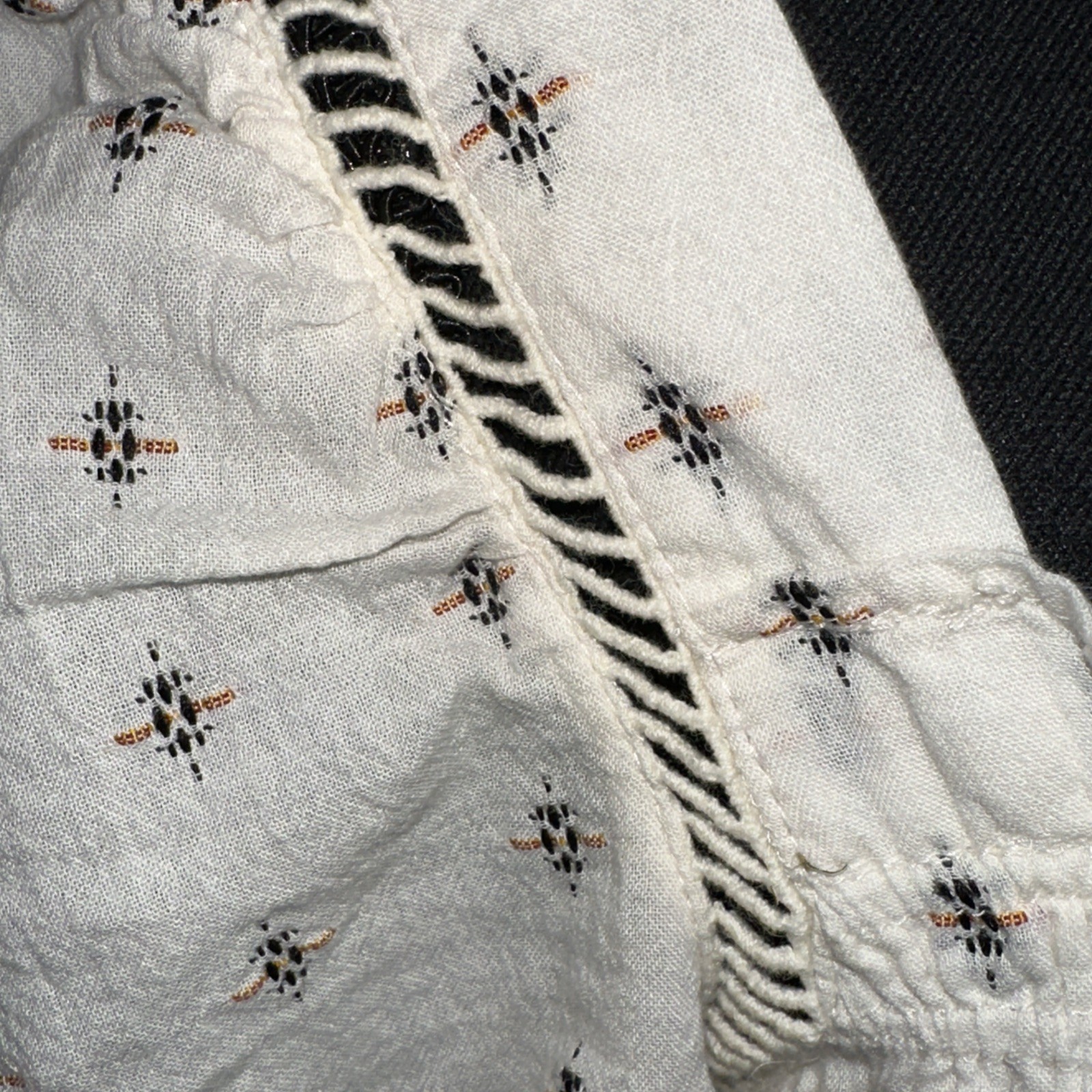 Embroidered lightweight mididress size MEDIUM Cream button down square neck
