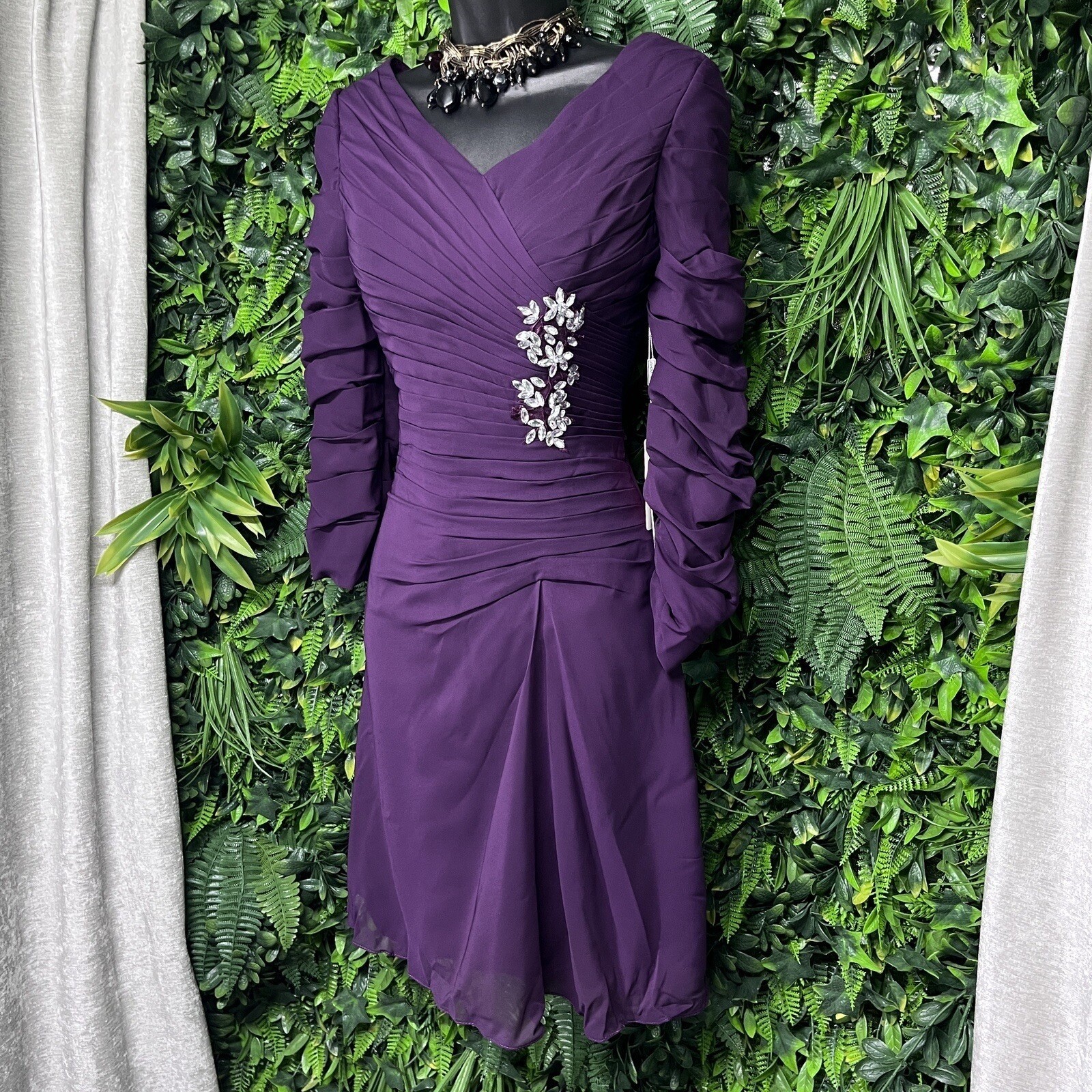 JJ’s HOUSE Dress Women 6 Purple Embellished Formal Wedding Pleated Stoned 1658