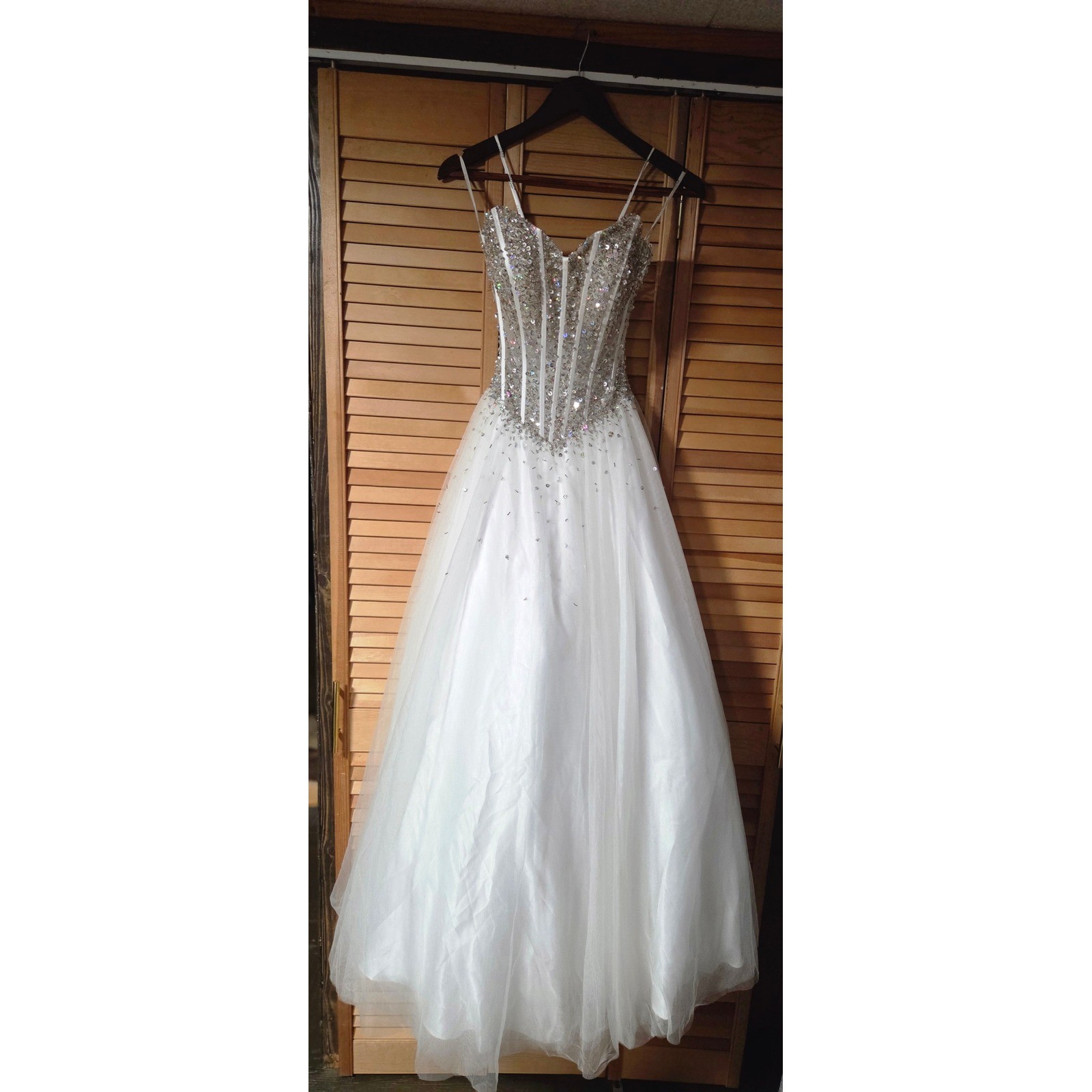 Jovani Size 8 White Tulle Prom Dress Ball Gown Beaded Corset Formal Wedding