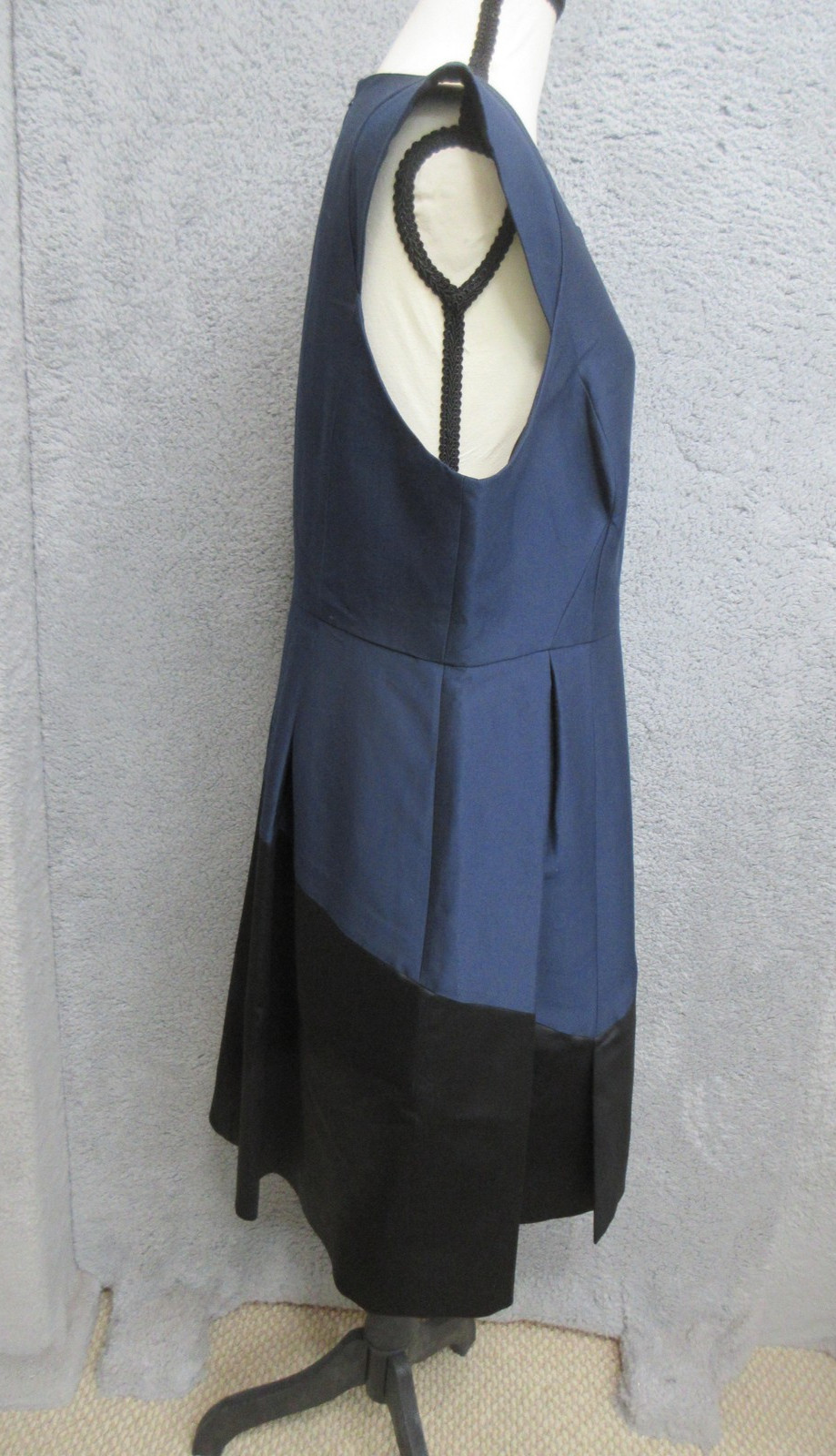 Halston Heritage Dress Womens 14 Blue Black Colorblock Fit & Flare Midi Evening