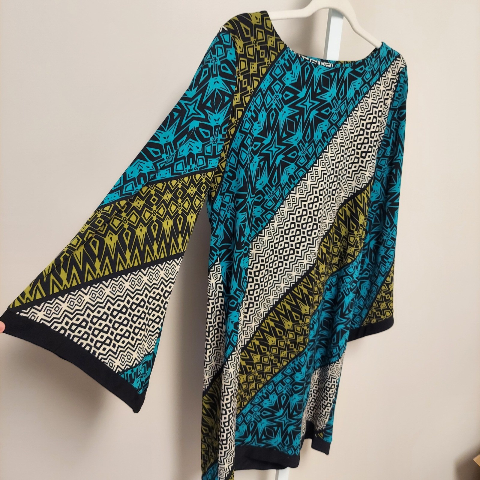 Emma & Michele Geometric Tribal Print Bell Sleeve Tunic Top Dress M Boho Mod