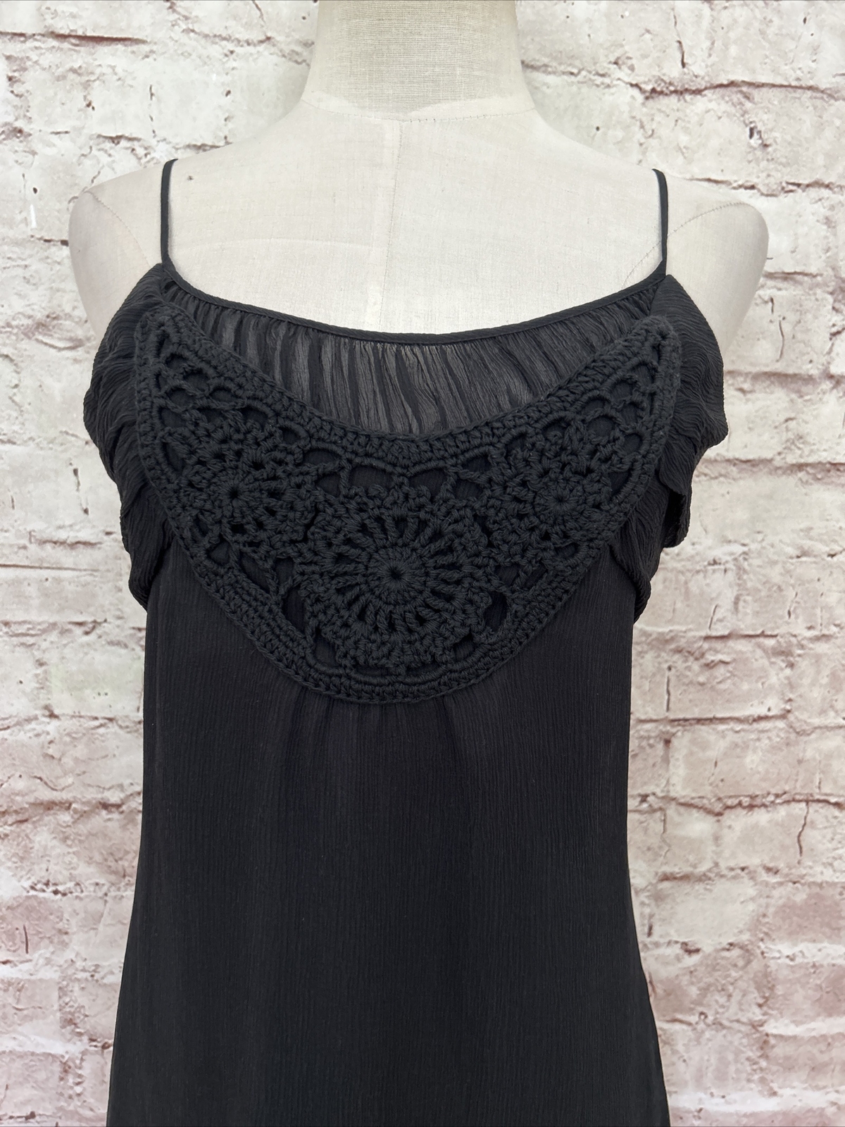 Vintage EXPRESS Y2K Black Crinkle Silk Slip Dress Crochet Spaghetti Strap Size 4