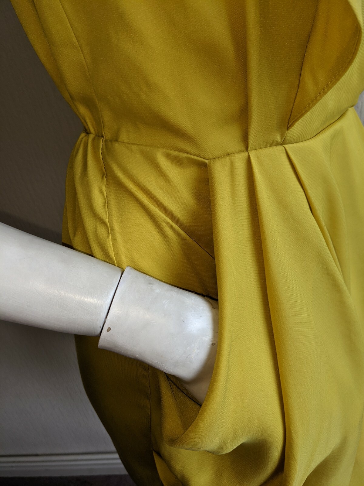 BCBGeneration Yellow One Shoulder Mini Draped Party Dress Pocket Boho XS UK 6/8