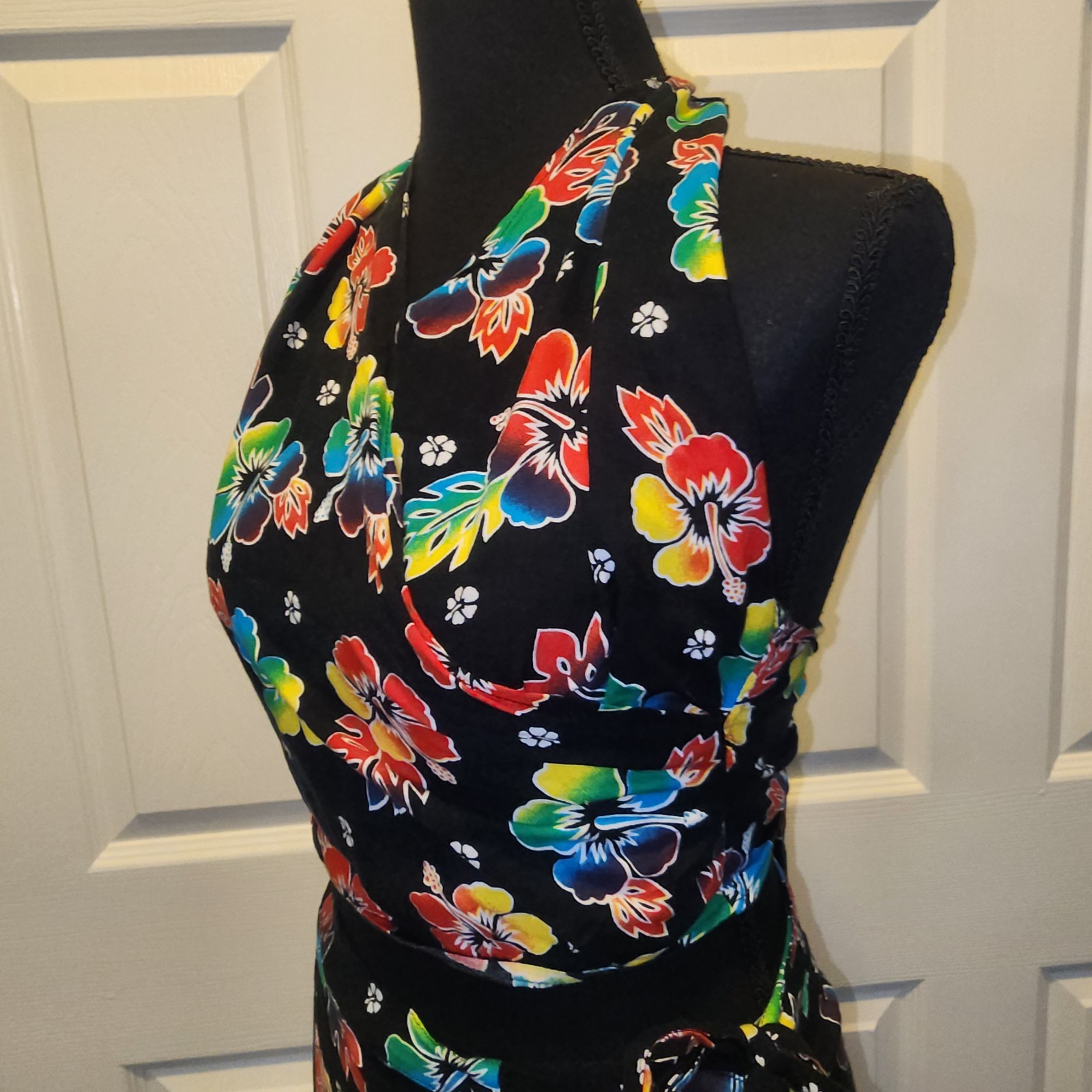 Indocraft Imports Floral Halter Top & Sarong Set Black Rayon Resort Beach Cruise