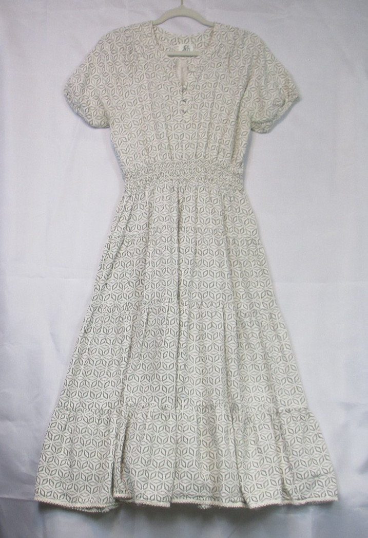 dRA Los Angeles Anthropologie Geometric Puff-Sleeve Midi Dress in Ivory Gray S
