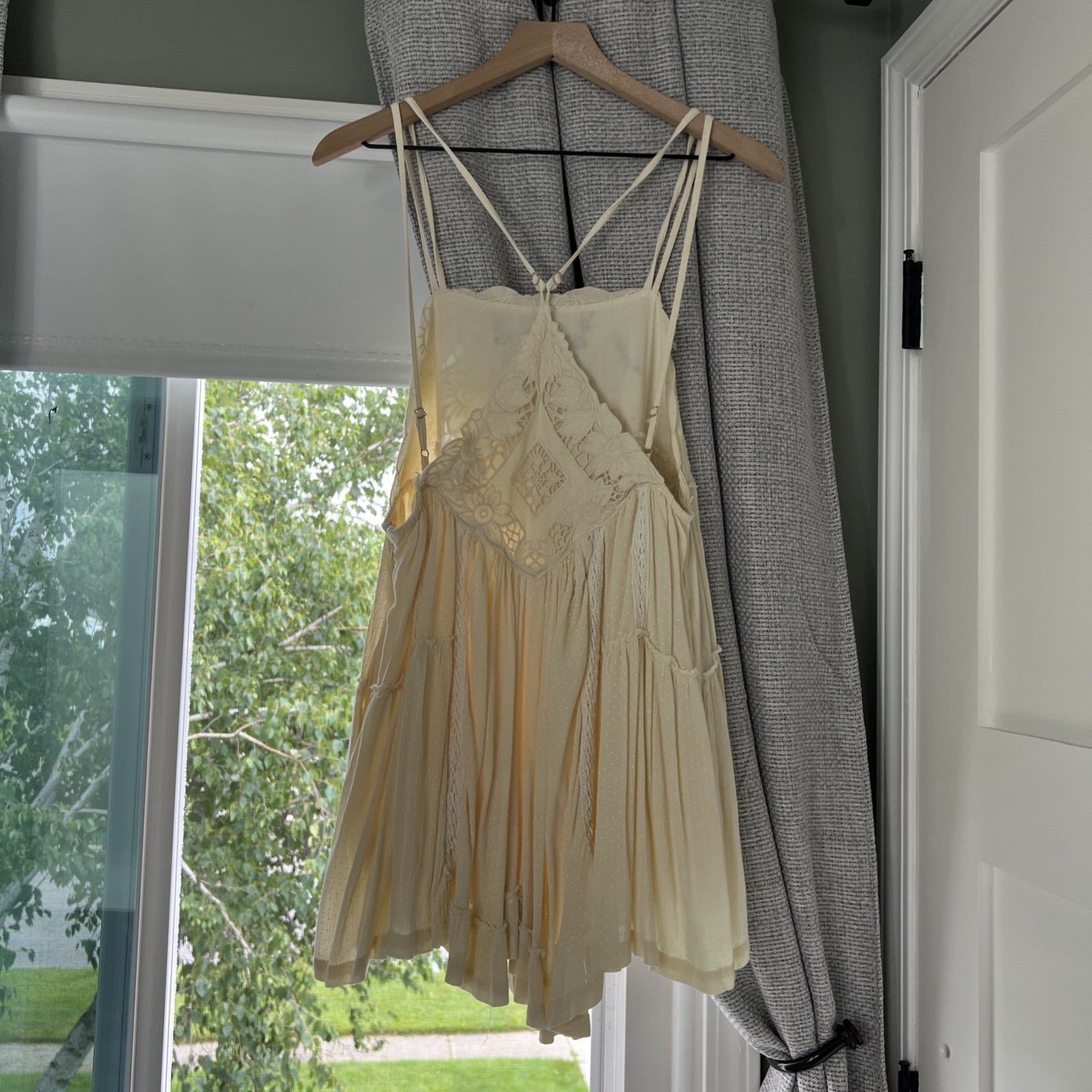 Free People Bali Ray of Sunshine Romper XS Linen*Boho Embroidered Lace Swiss Dot